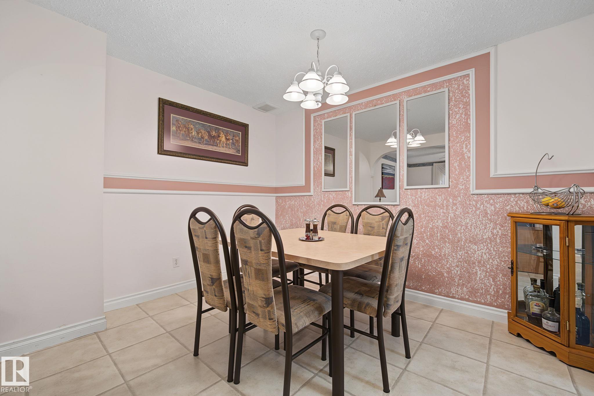 https://zimg.paragon.ice.com/ParagonImages/Property/PM/RAE/225412563/13/0/0/d6c865f28b1abae00ed831c34da48866/1/6bc1447a3e982f1776bffa17ddd44f43/225412563-185eb86d-f7f3-486c-8c3b-df2f193fa512.JPG