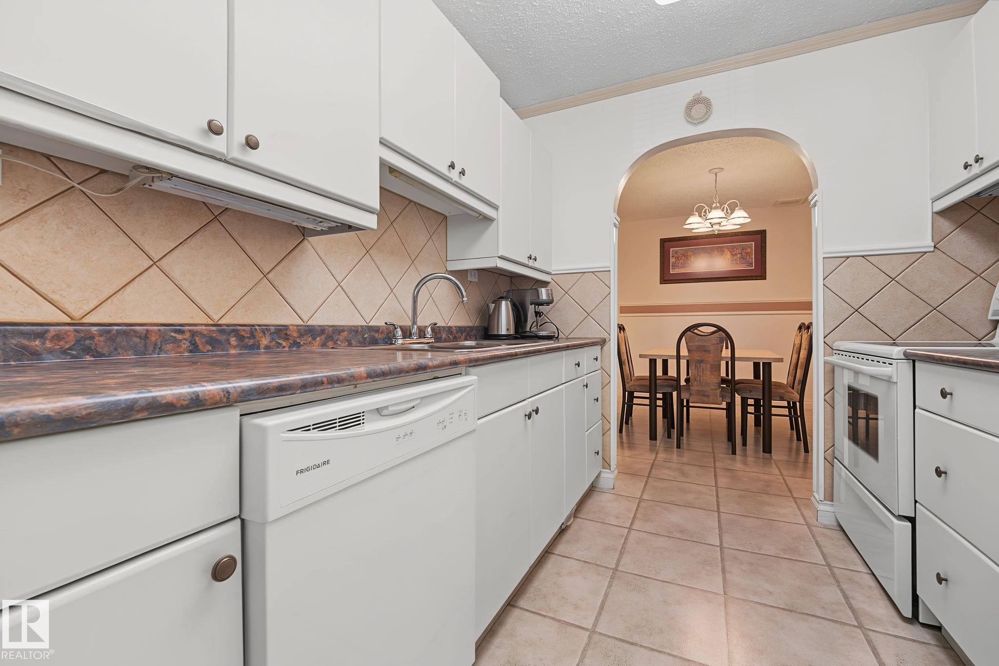 Picture for 895 ERIN PL NW