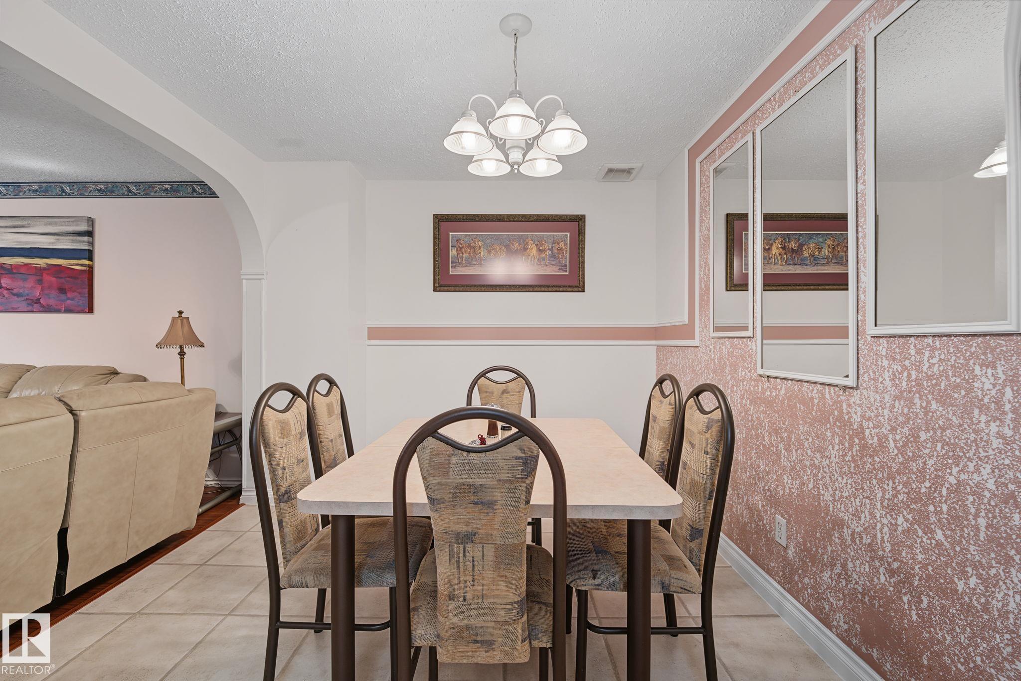 https://zimg.paragon.ice.com/ParagonImages/Property/PM/RAE/225412563/9/0/0/be3cf1a4273c728973f274cb399f07b7/1/6bc1447a3e982f1776bffa17ddd44f43/225412563-96c03e78-6c2a-46e4-800c-4d21298c5ac9.JPG