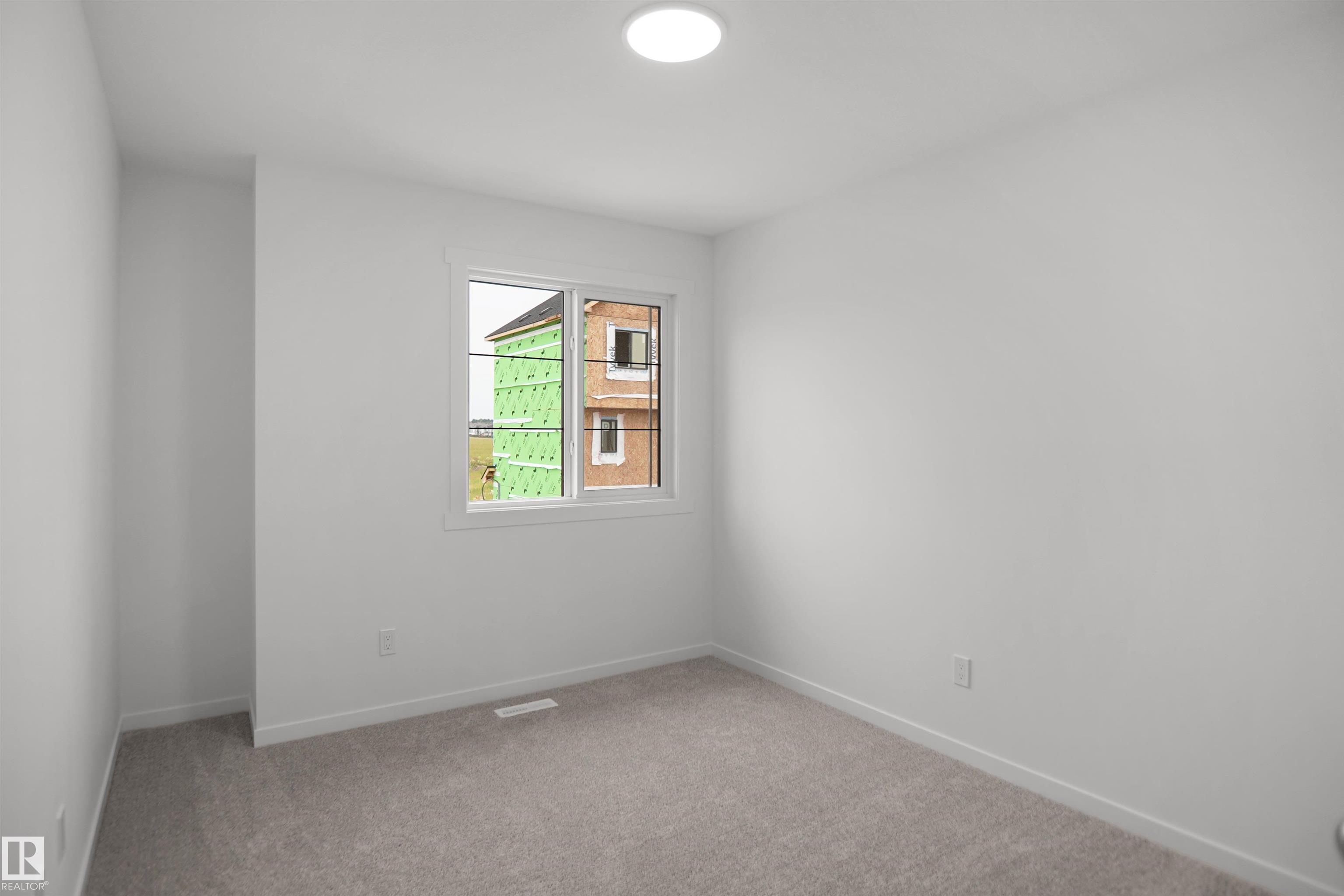 https://zimg.paragon.ice.com/ParagonImages/Property/PM/RAE/225412589/20/0/0/427a063f1652d43200ff160c028c5b15/1/5d698e6d3c821ab5a0ec27dce92f5922/225412589-74c6514b-b68d-4e64-a721-62ed321282d9.JPG