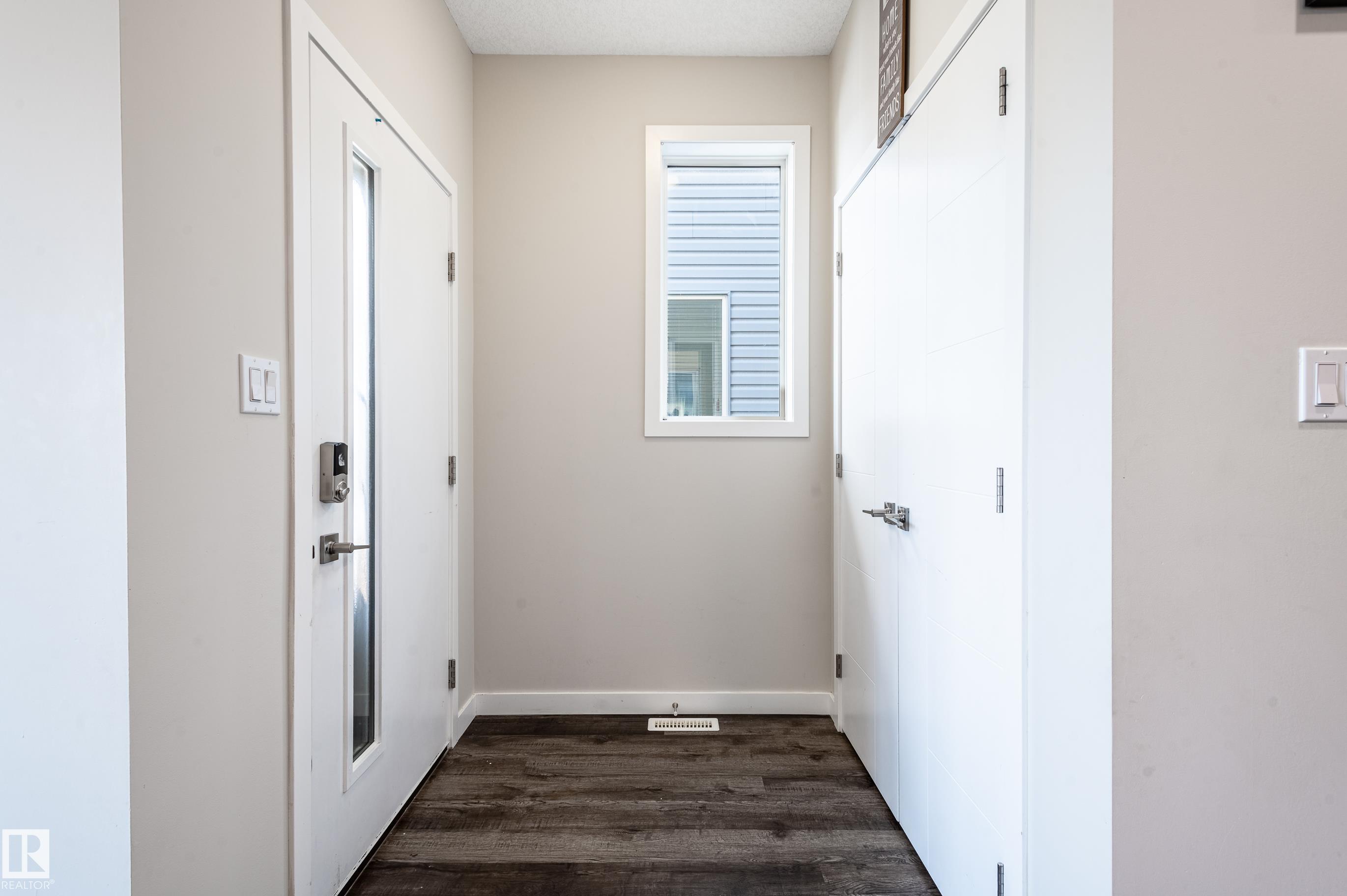 15928 100 Avenue NW, Glenwood, Edmonton