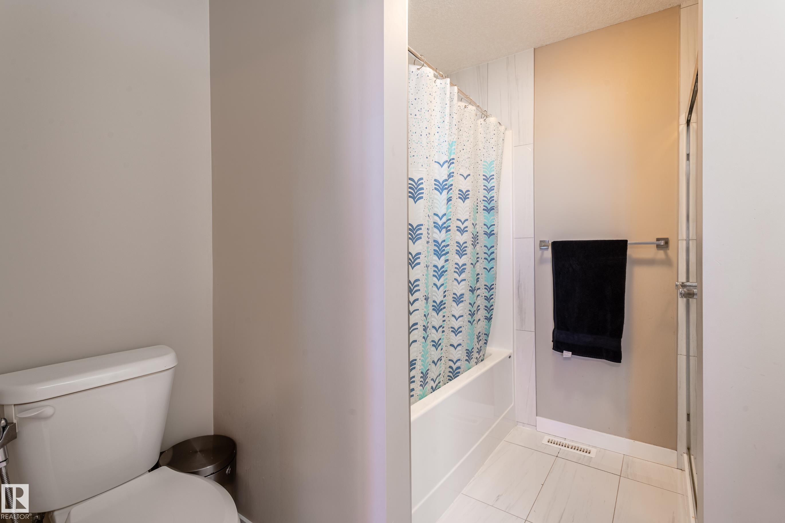 Photo 28 at 15928 100 Avenue NW, Glenwood, Edmonton