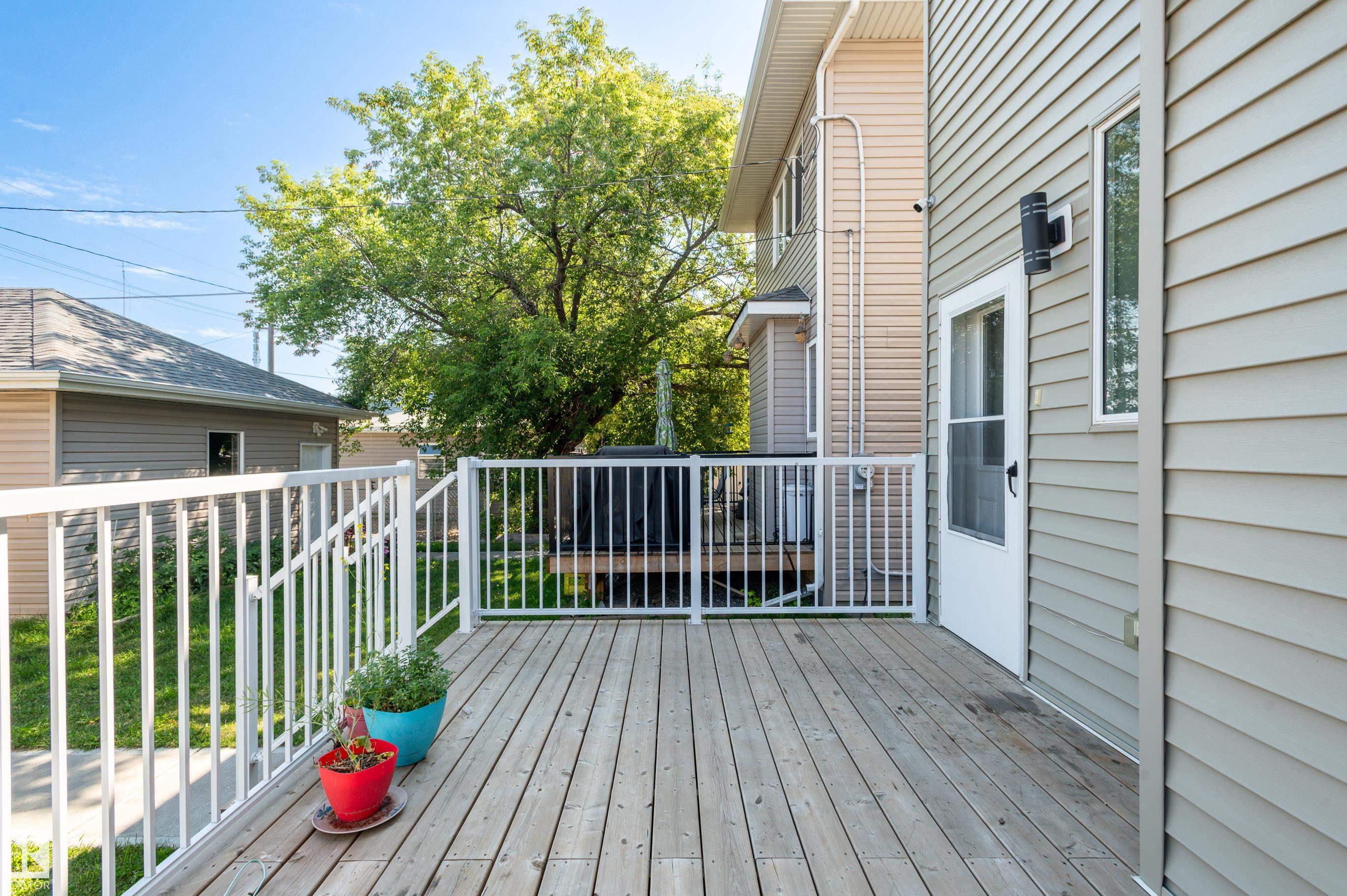 Photo 33 at 15928 100 Avenue NW, Glenwood, Edmonton