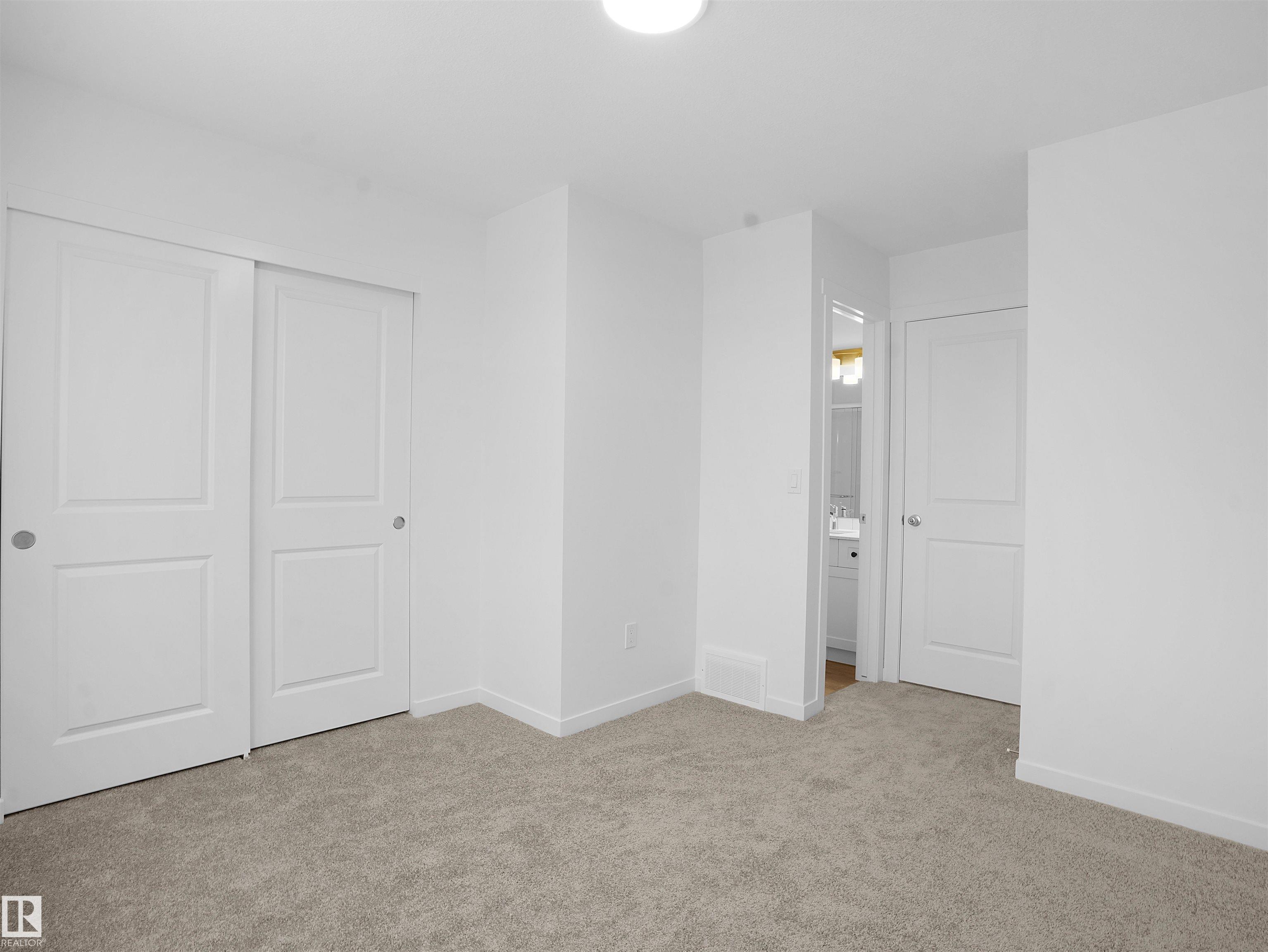 https://zimg.paragon.ice.com/ParagonImages/Property/PM/RAE/225412605/24/0/0/adfdd5fad90e228c32196c038a38773a/1/d867d6ec8e9a8f36506341ce7c72d9eb/225412605-DBC1BD18-1F4B-43A0-B14F-145FFB8A3D4C.JPG
