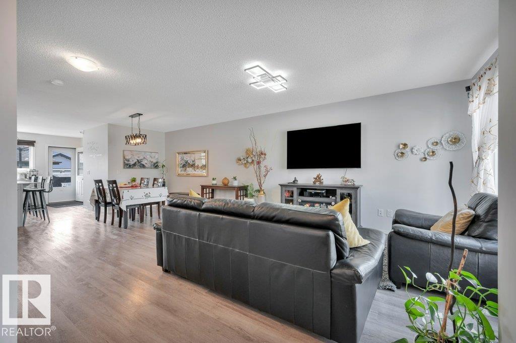 Picture for 19303 27 AV NW