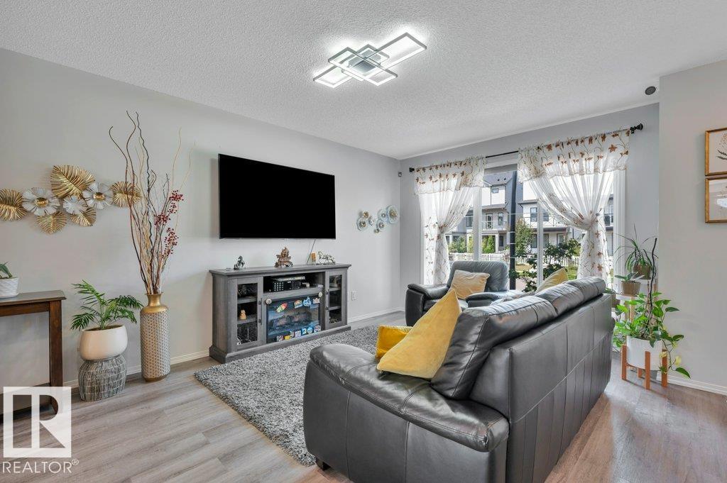 Picture for 19303 27 AV NW