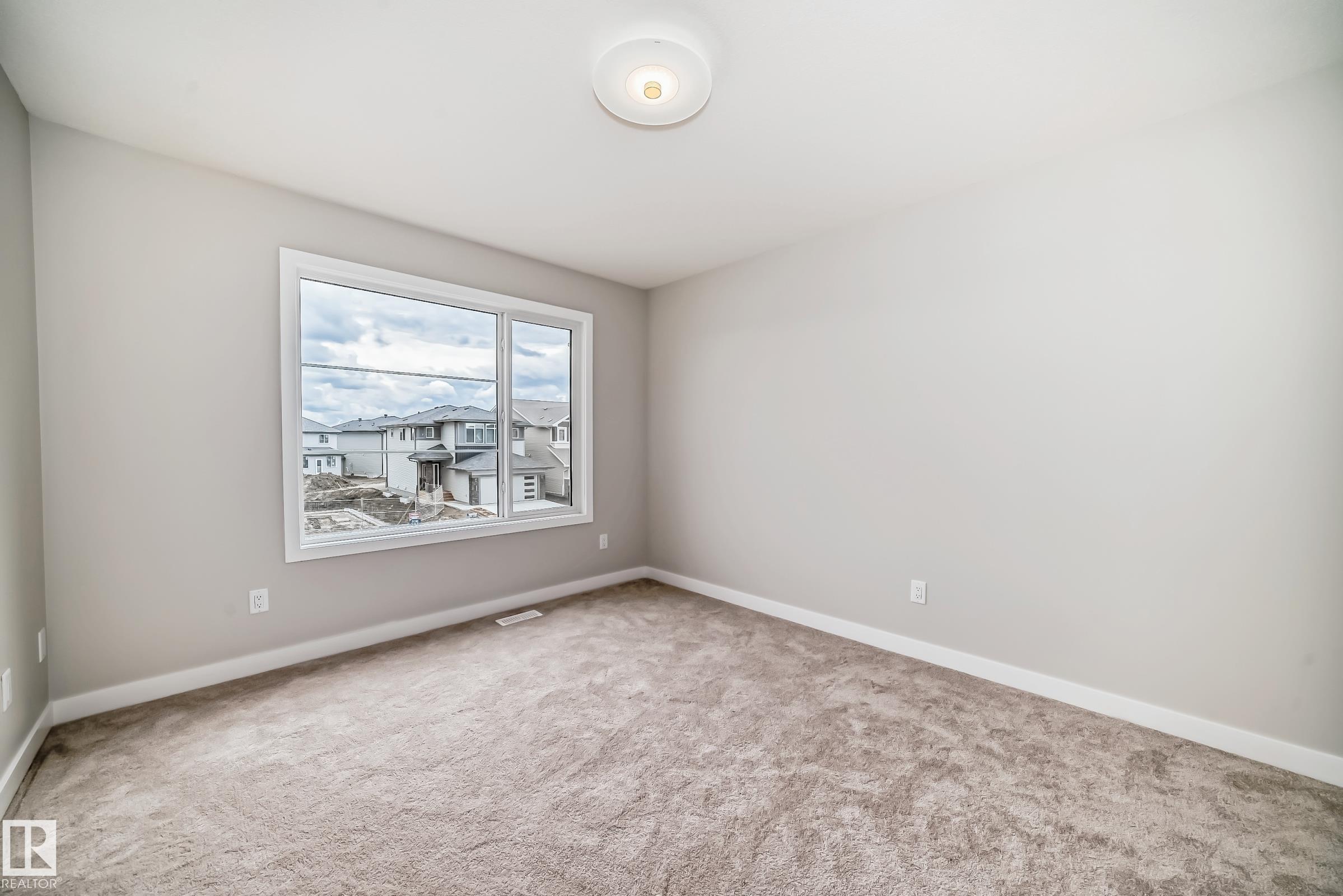 https://zimg.paragon.ice.com/ParagonImages/Property/PM/RAE/225412624/19/0/0/cf1ad1c363dc515298772af4ab6c67c1/1/e911a193e11406528fef12d085208a84/225412624-cd10b9df-8231-47bd-bbf7-c1f4aec8b844.JPG