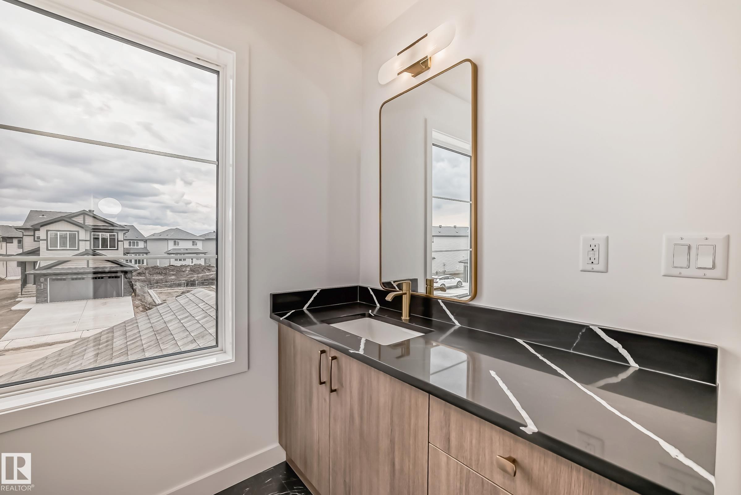 https://zimg.paragon.ice.com/ParagonImages/Property/PM/RAE/225412624/23/0/0/787a0ef641d96e00b5cd8c406f0ec9d3/1/e911a193e11406528fef12d085208a84/225412624-f814268e-e722-47e9-aa4a-e459c2b5aa5c.JPG