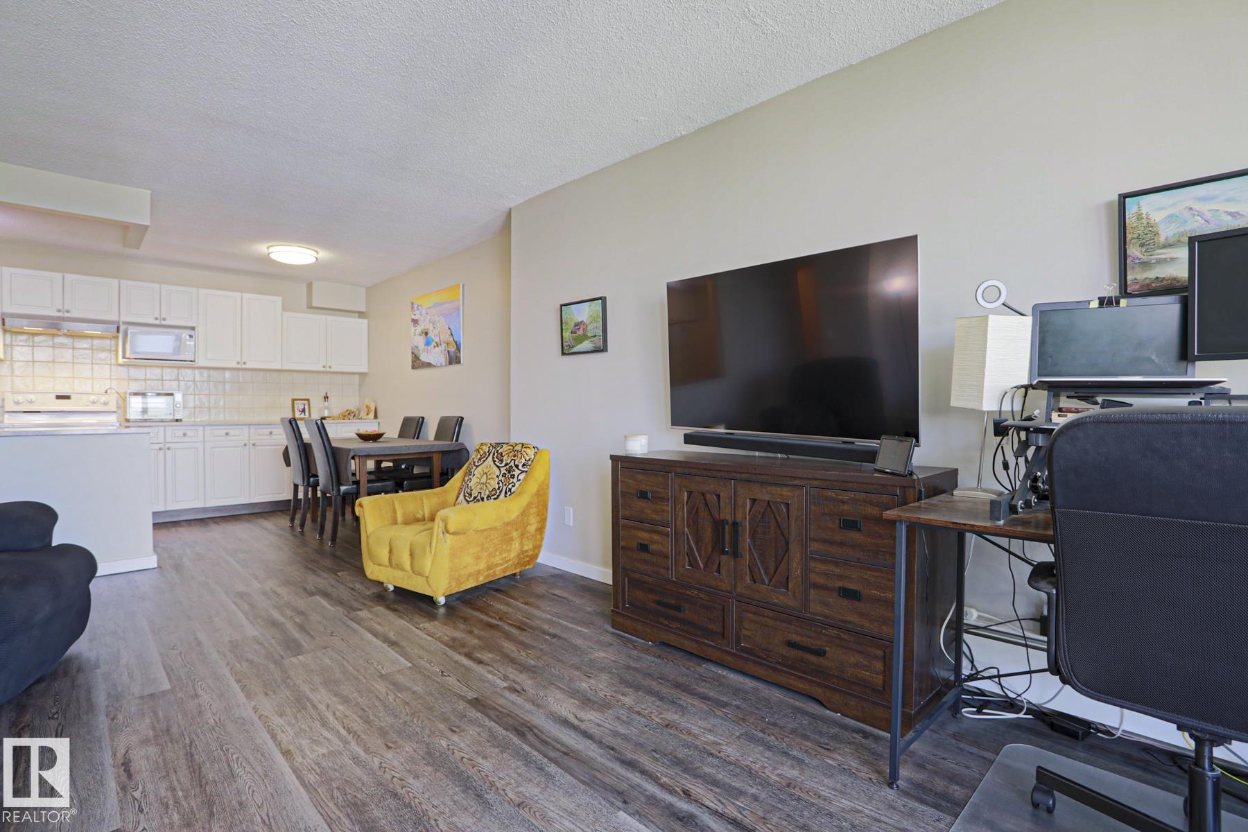 Photo 13 at 1104 - 9835 113 Street NW, Wîhkwêntôwin, Edmonton