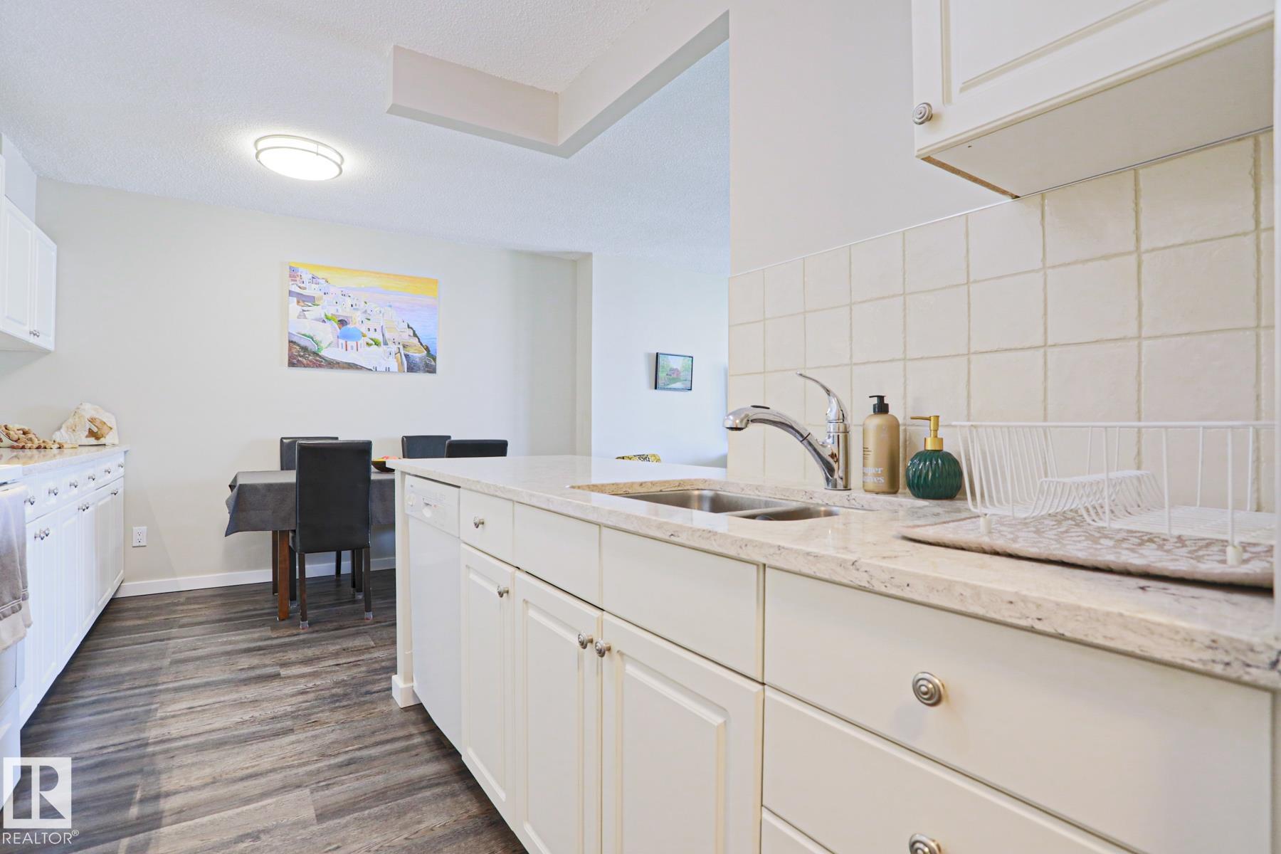 1104 - 9835 113 Street NW, Wîhkwêntôwin, Edmonton