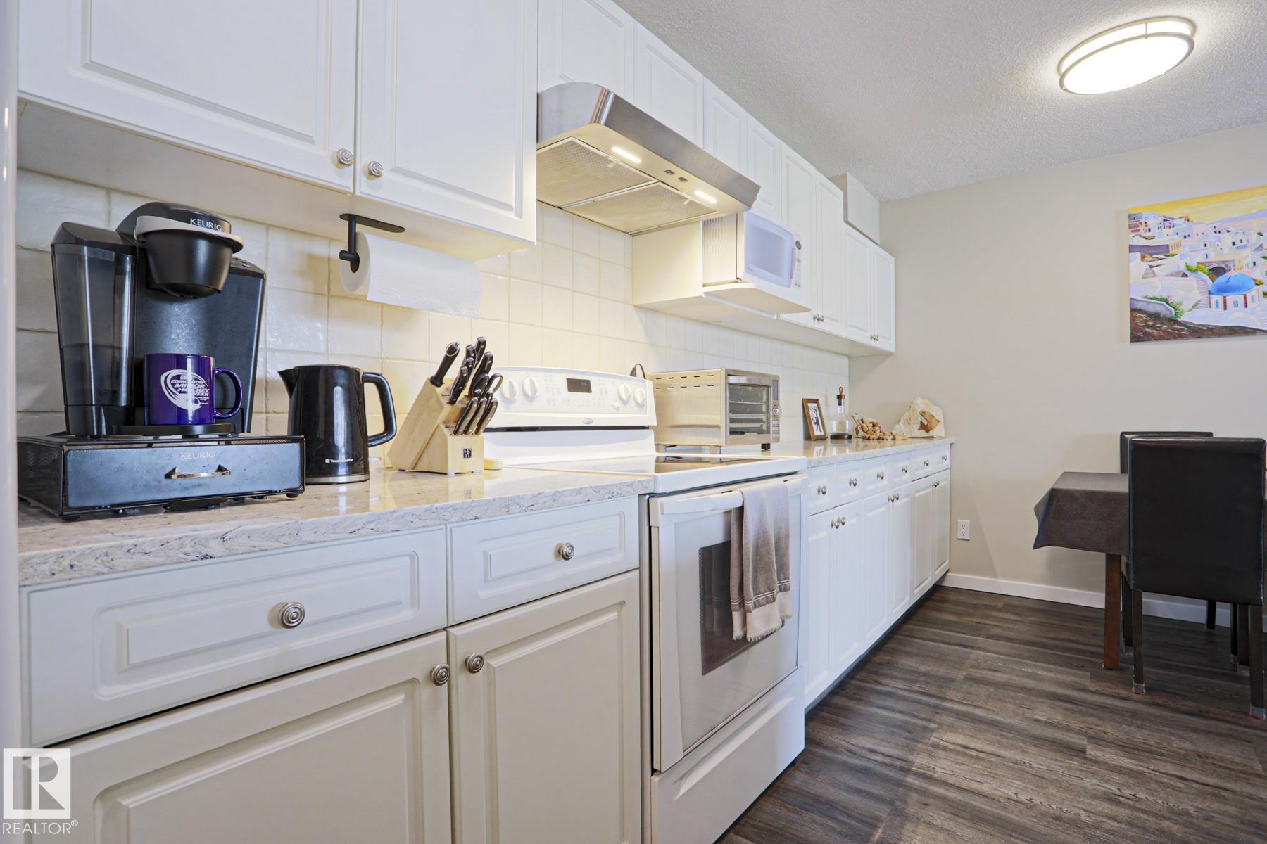 1104 - 9835 113 Street NW, Wîhkwêntôwin, Edmonton