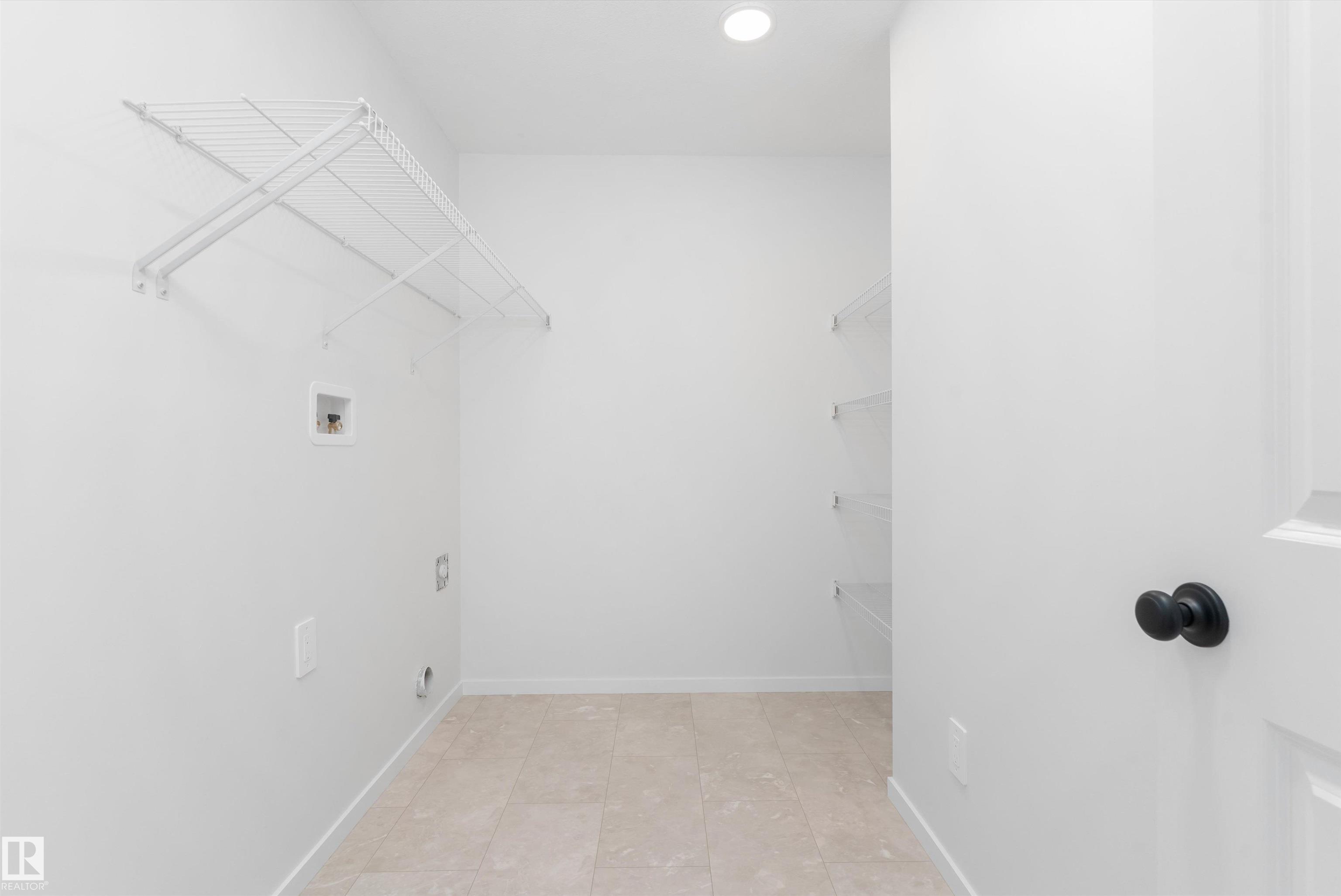 https://zimg.paragon.ice.com/ParagonImages/Property/PM/RAE/225412651/17/0/0/3fc9ed2db72c678f20d313ec47621852/1/1c36f3f52f72b98506cce4a958ed4a4b/225412651-1bf45394-cda8-47dd-a836-cd204d1a3b4f.JPG