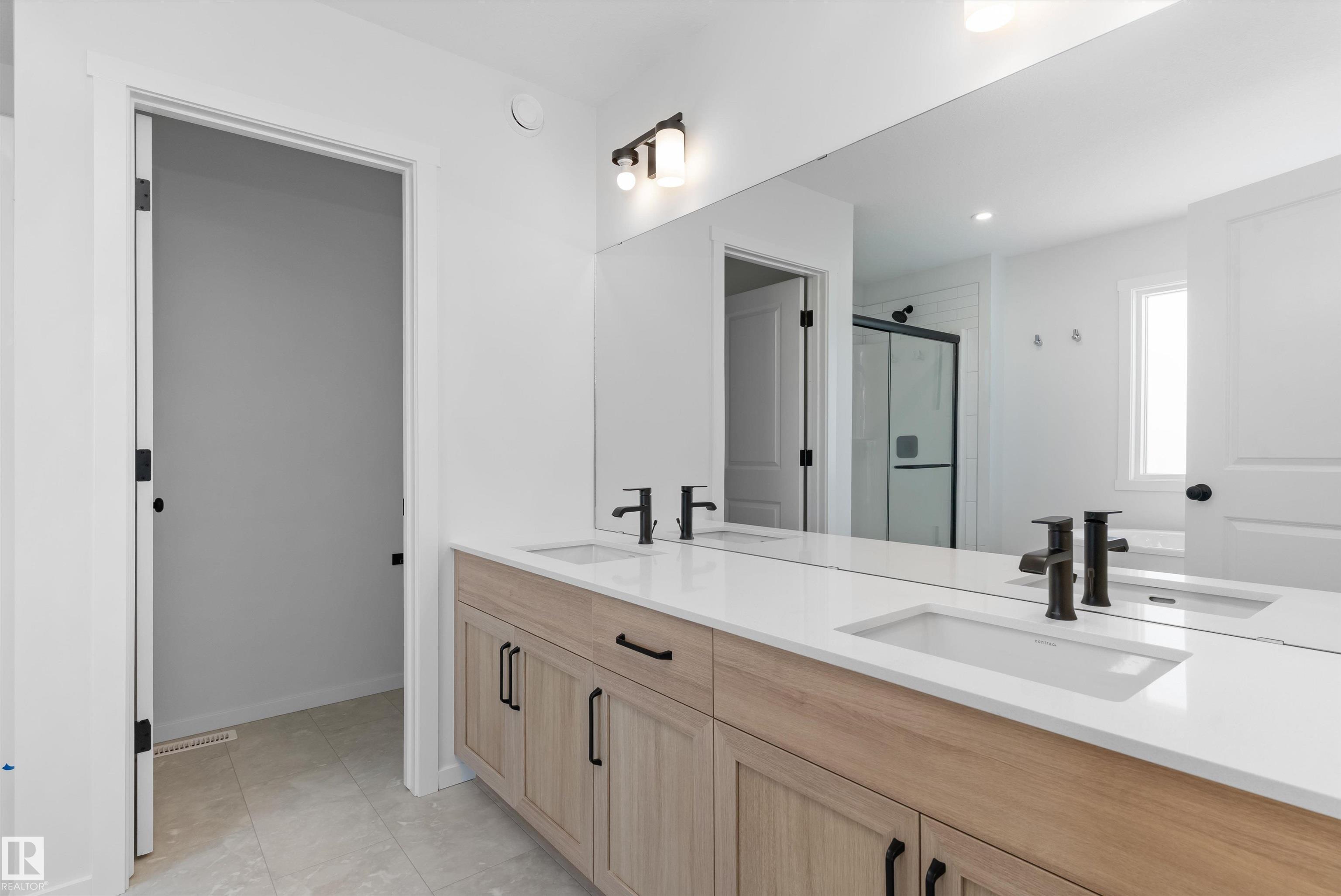 https://zimg.paragon.ice.com/ParagonImages/Property/PM/RAE/225412651/22/0/0/6f1a08a4de46fa50fcf104c2aa12e556/1/1c36f3f52f72b98506cce4a958ed4a4b/225412651-e2f7951a-4a99-453f-b009-1b7a5fab4752.JPG