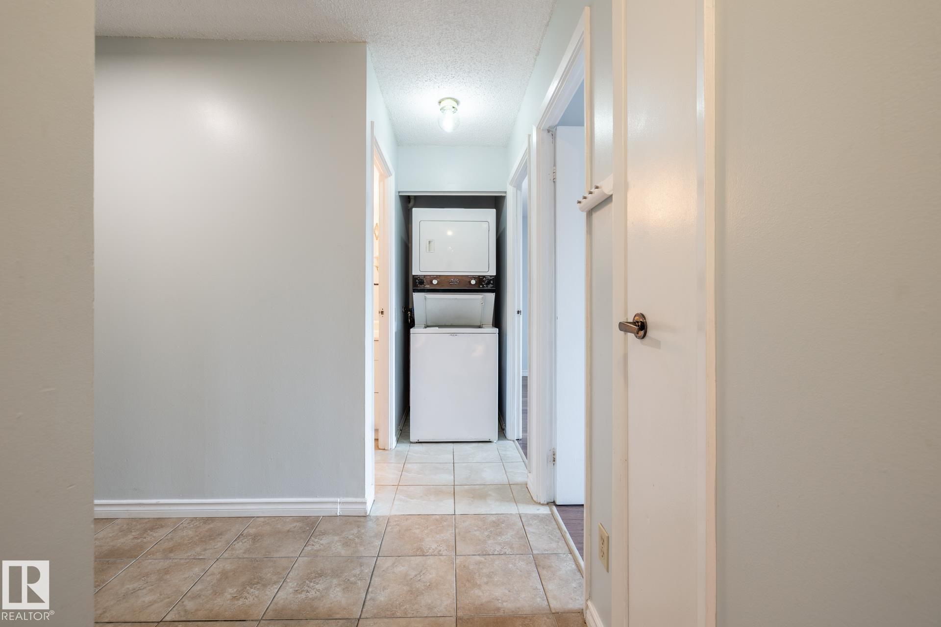 https://zimg.paragon.ice.com/ParagonImages/Property/PM/RAE/225412666/30/0/0/72c104c0a78faf18af034710b94e5a9d/1/387f2c48e83f68582528b912e89ae886/225412666-eecc8e67-f2ab-42b1-9aaa-f4b0d64a3d11.JPG