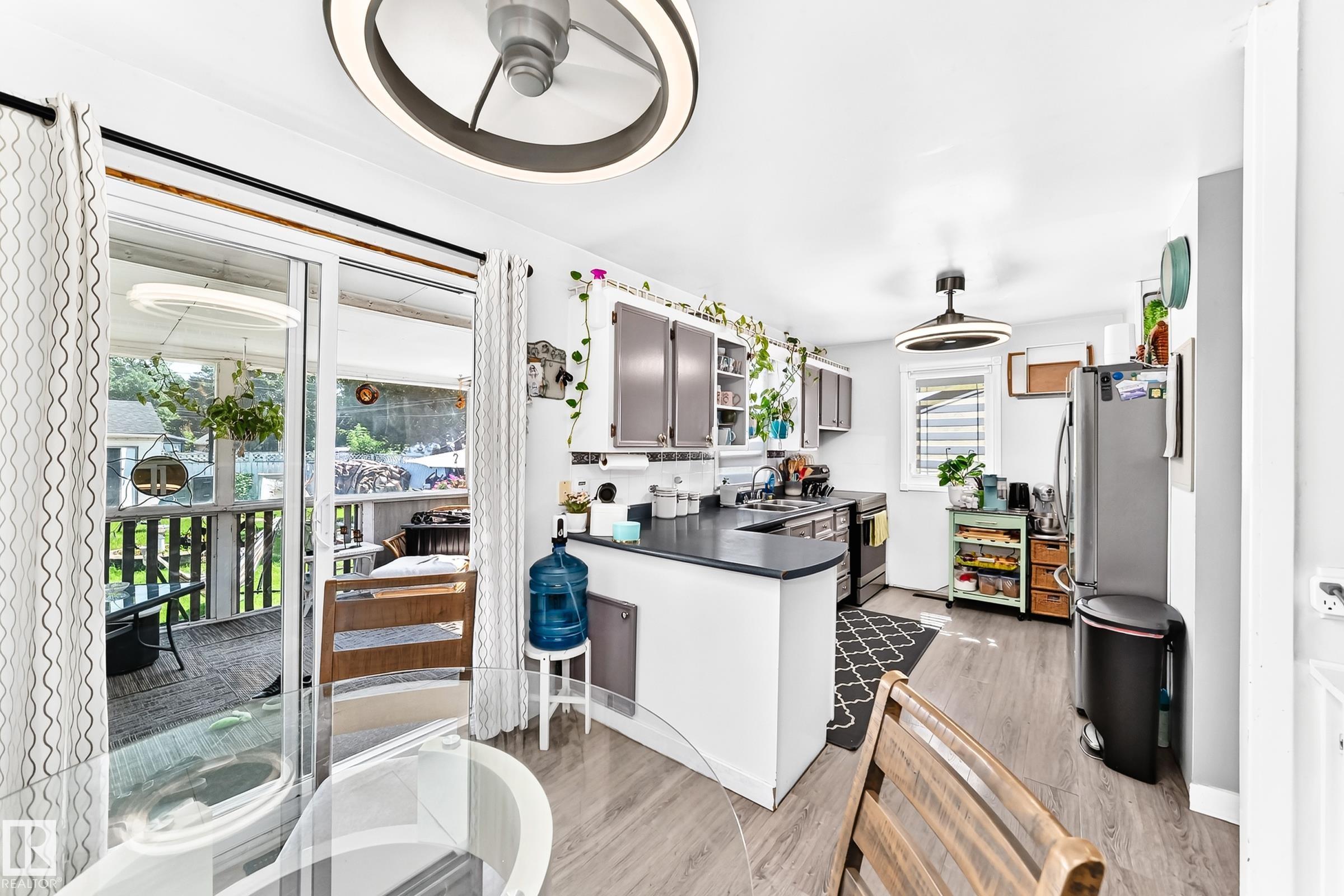 Photo 11 at 9911 163 Street NW, Glenwood, Edmonton