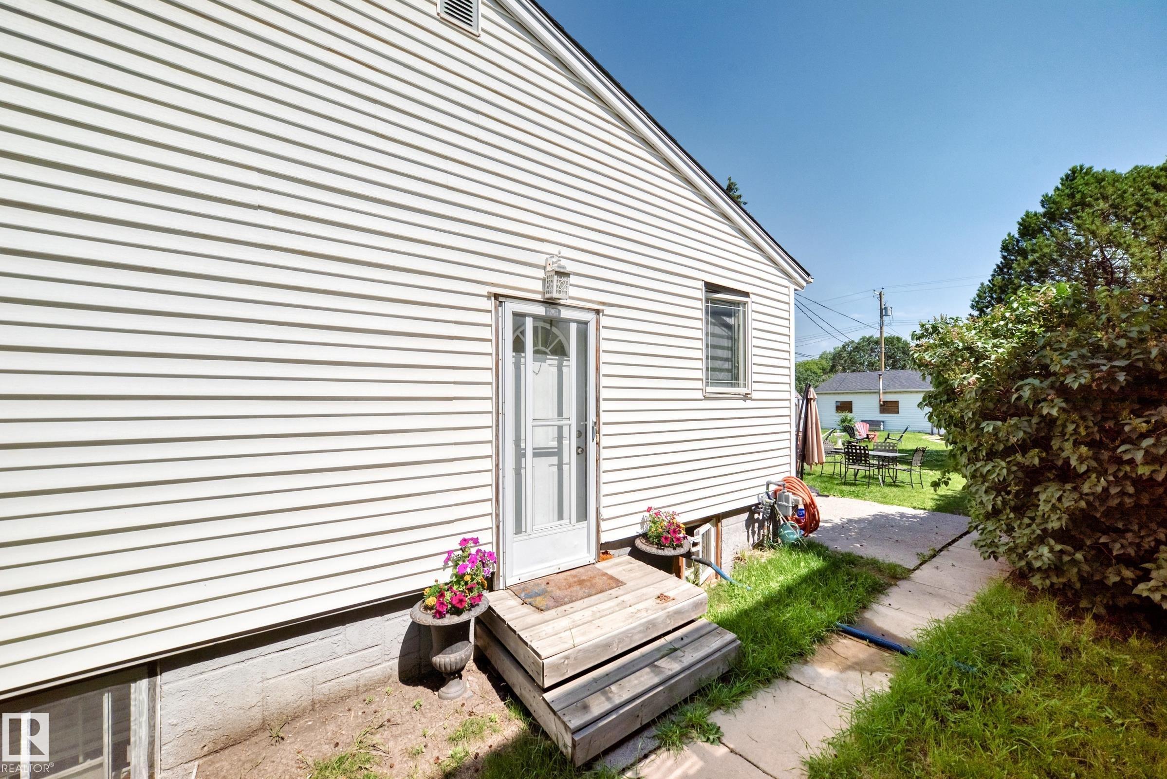 Photo 38 at 9911 163 Street NW, Glenwood, Edmonton