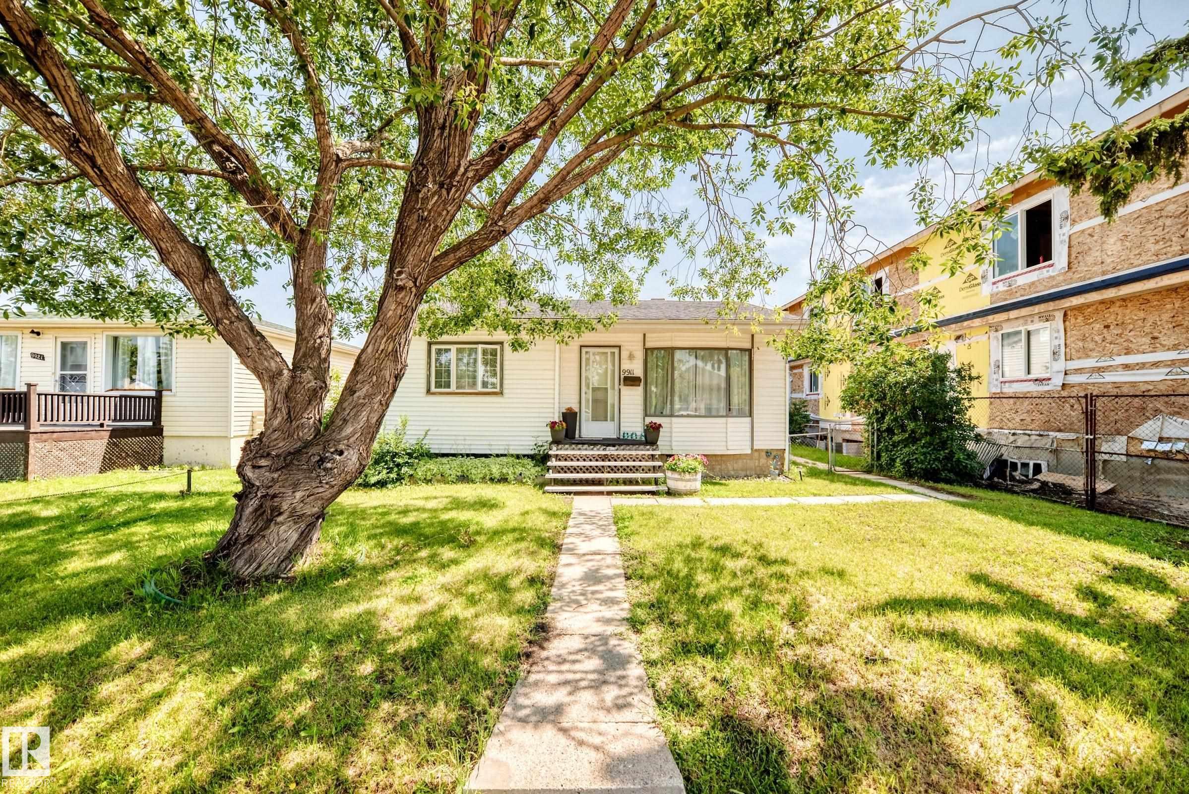 Photo 6 at 9911 163 Street NW, Glenwood, Edmonton