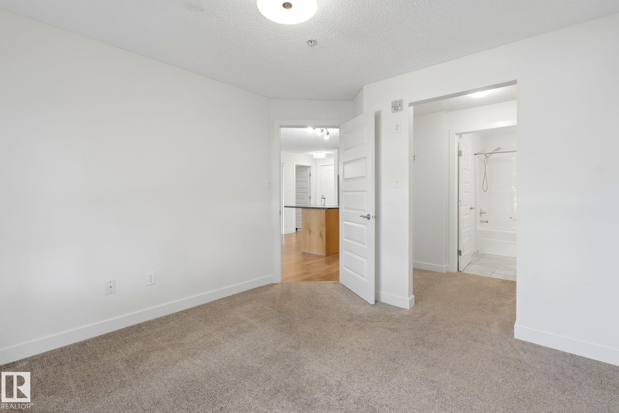 https://zimg.paragon.ice.com/ParagonImages/Property/PM/RAE/225412720/19/0/0/38c565297c31fea255fd2f0ff74e7784/1/71e6a554dd8e39cc47b16848bddd4795/225412720-0716fbe2-517c-4d2f-8d91-20a1840a510b.JPG