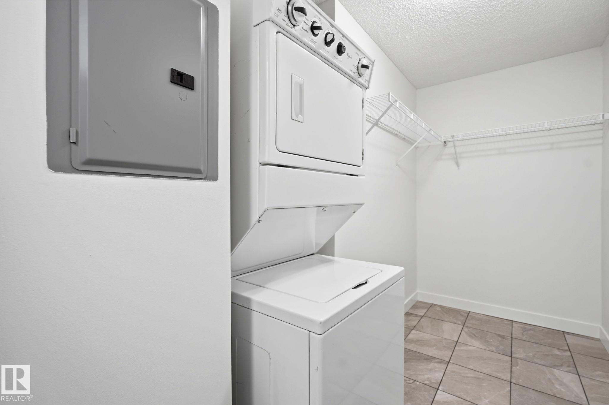 https://zimg.paragon.ice.com/ParagonImages/Property/PM/RAE/225412720/25/0/0/d843cf28a0ba7d74d58f742625ee7da8/1/71e6a554dd8e39cc47b16848bddd4795/225412720-c497af09-9f01-4901-b3aa-5bb6ed49ab00.JPG