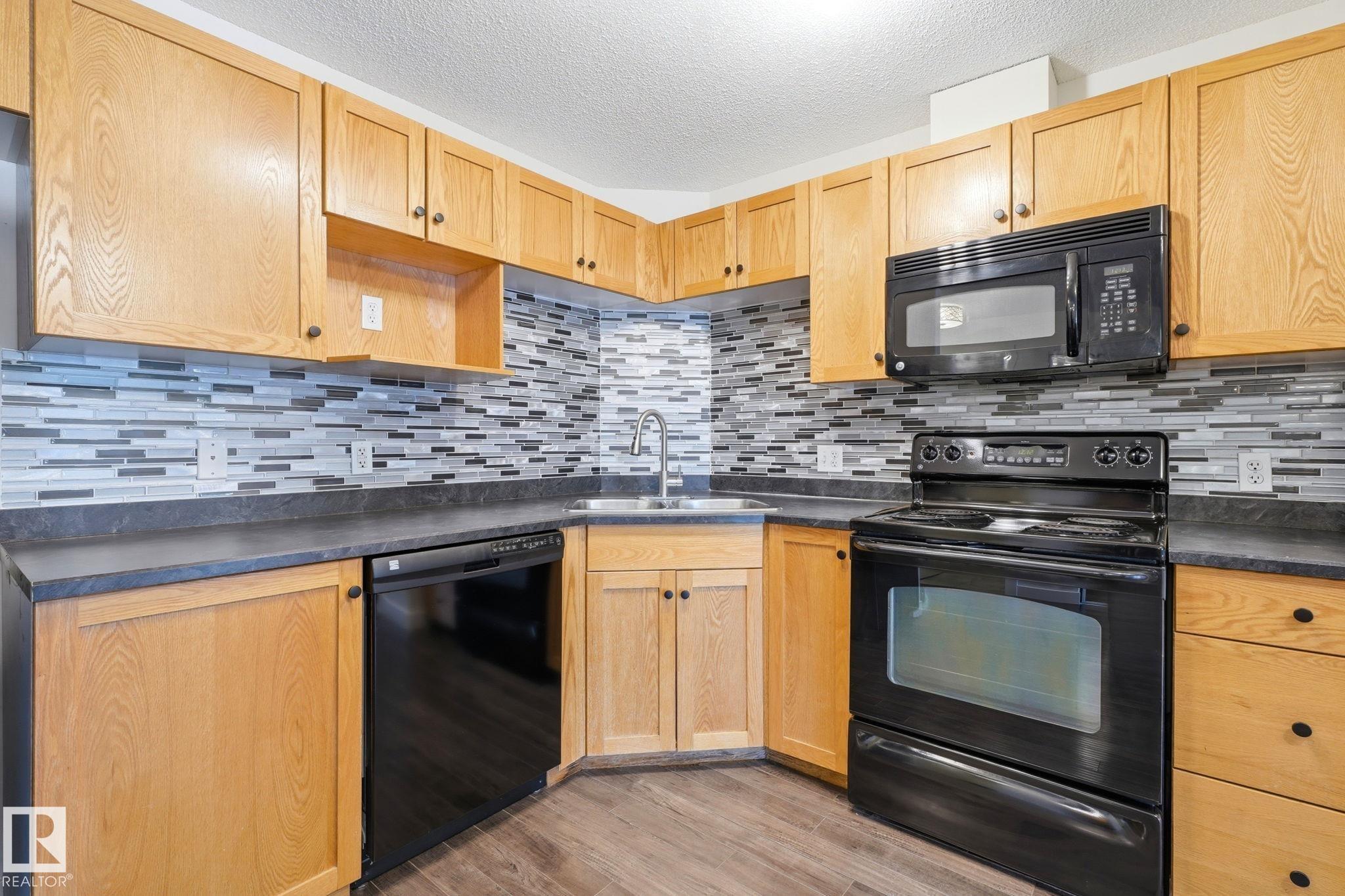 https://zimg.paragon.ice.com/ParagonImages/Property/PM/RAE/225412720/7/0/0/c3c066b9f770f7df79b36af80f9d01b4/1/71e6a554dd8e39cc47b16848bddd4795/225412720-7191acfc-a7b5-42ee-9a6c-303b0521db3d.JPG