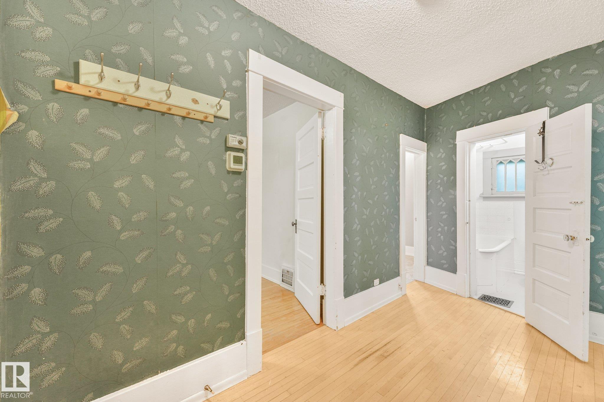 https://zimg.paragon.ice.com/ParagonImages/Property/PM/RAE/225412721/10/0/0/68a6a53156b60c6c2b63f1b3a692afb2/1/57893d89b5704fb46bb194b0eb8a9f64/225412721-838bbaf9-2d24-46a3-934f-0f01d8206a43.JPG