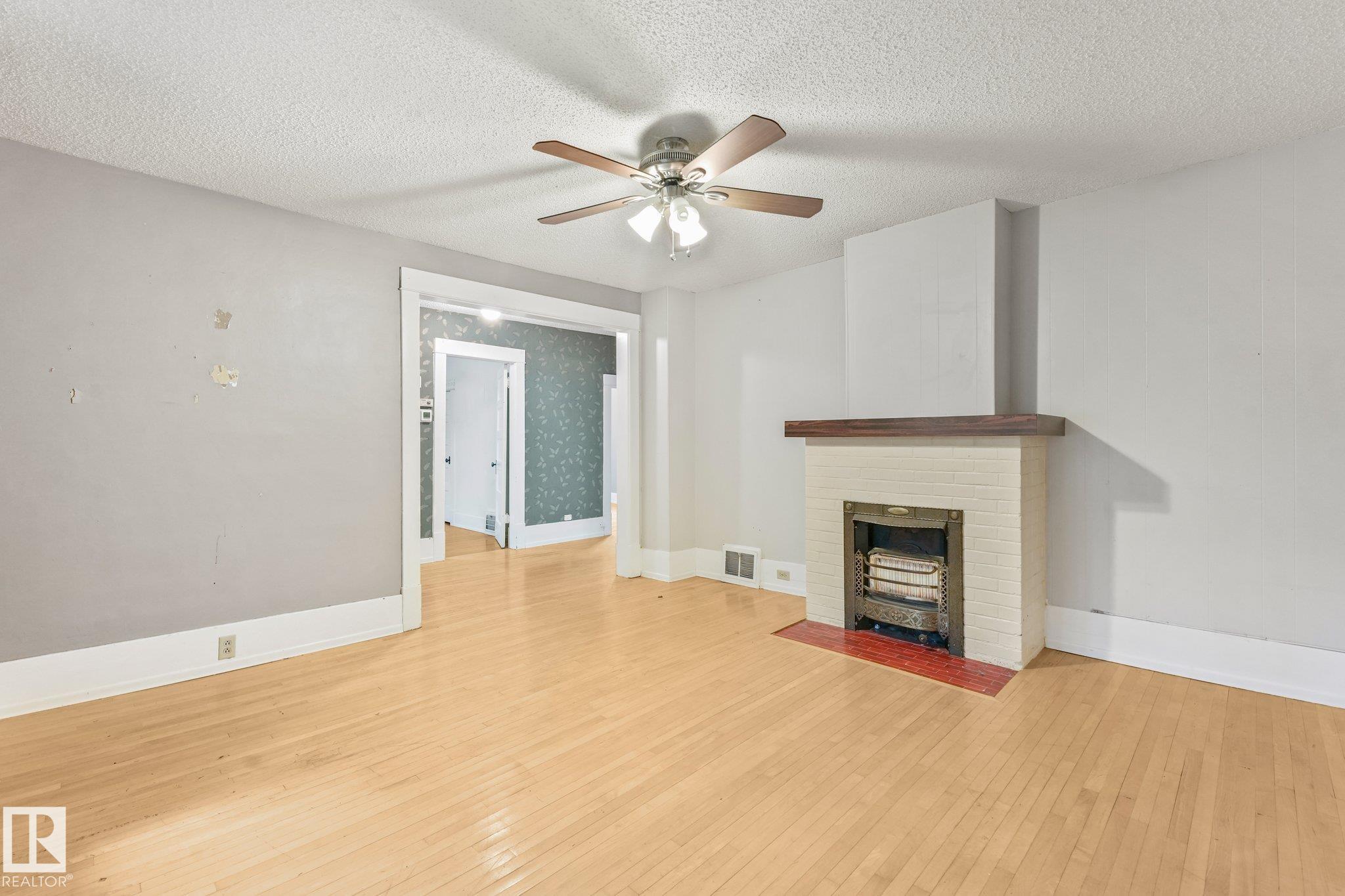 https://zimg.paragon.ice.com/ParagonImages/Property/PM/RAE/225412721/17/0/0/228b5f78d802c38d95244b13dddd0566/1/57893d89b5704fb46bb194b0eb8a9f64/225412721-31d8f94f-e793-40fd-9c1a-c56e75bbcec6.JPG