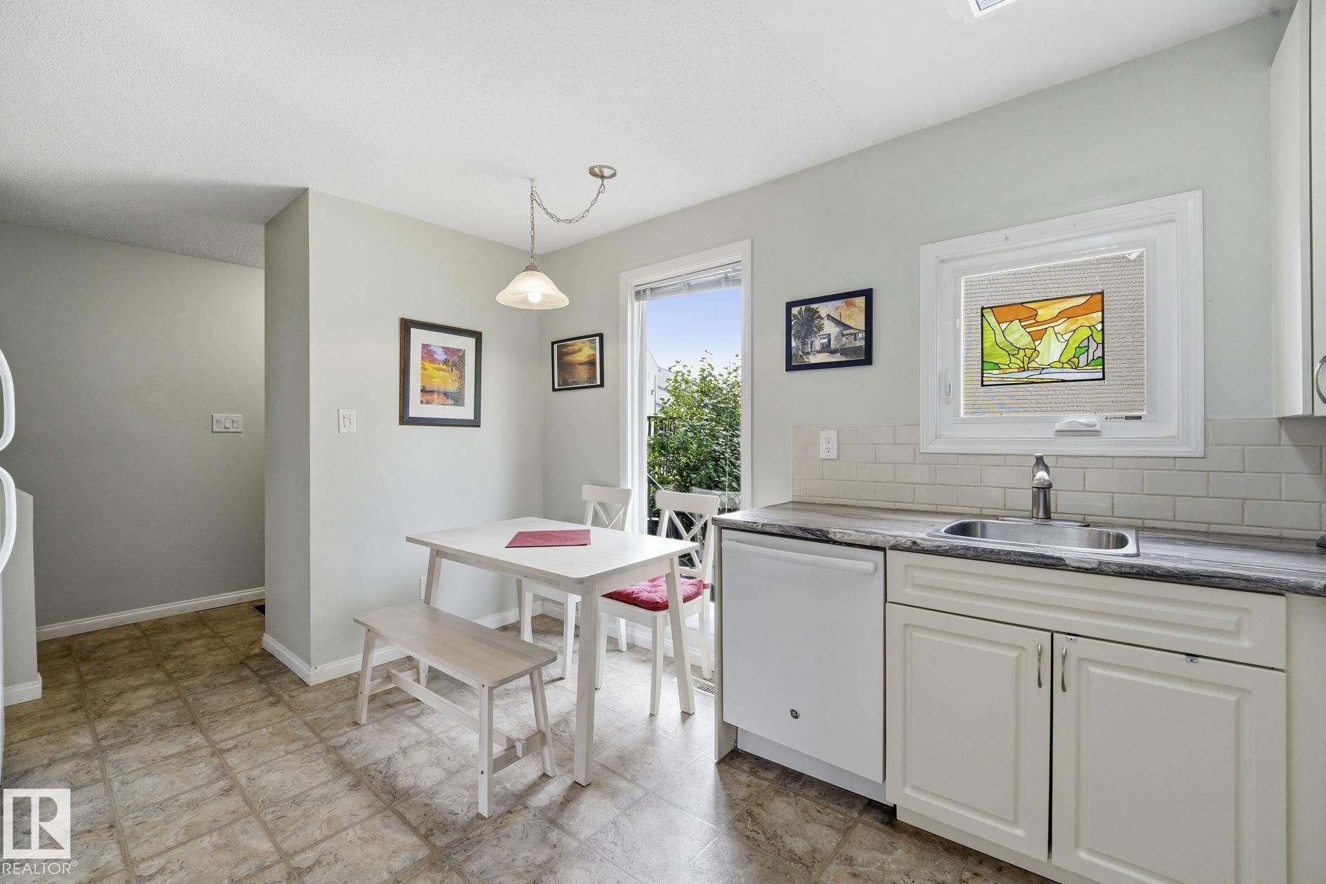 Photo 11 at 5362 38a Avenue NW, Greenview, Edmonton