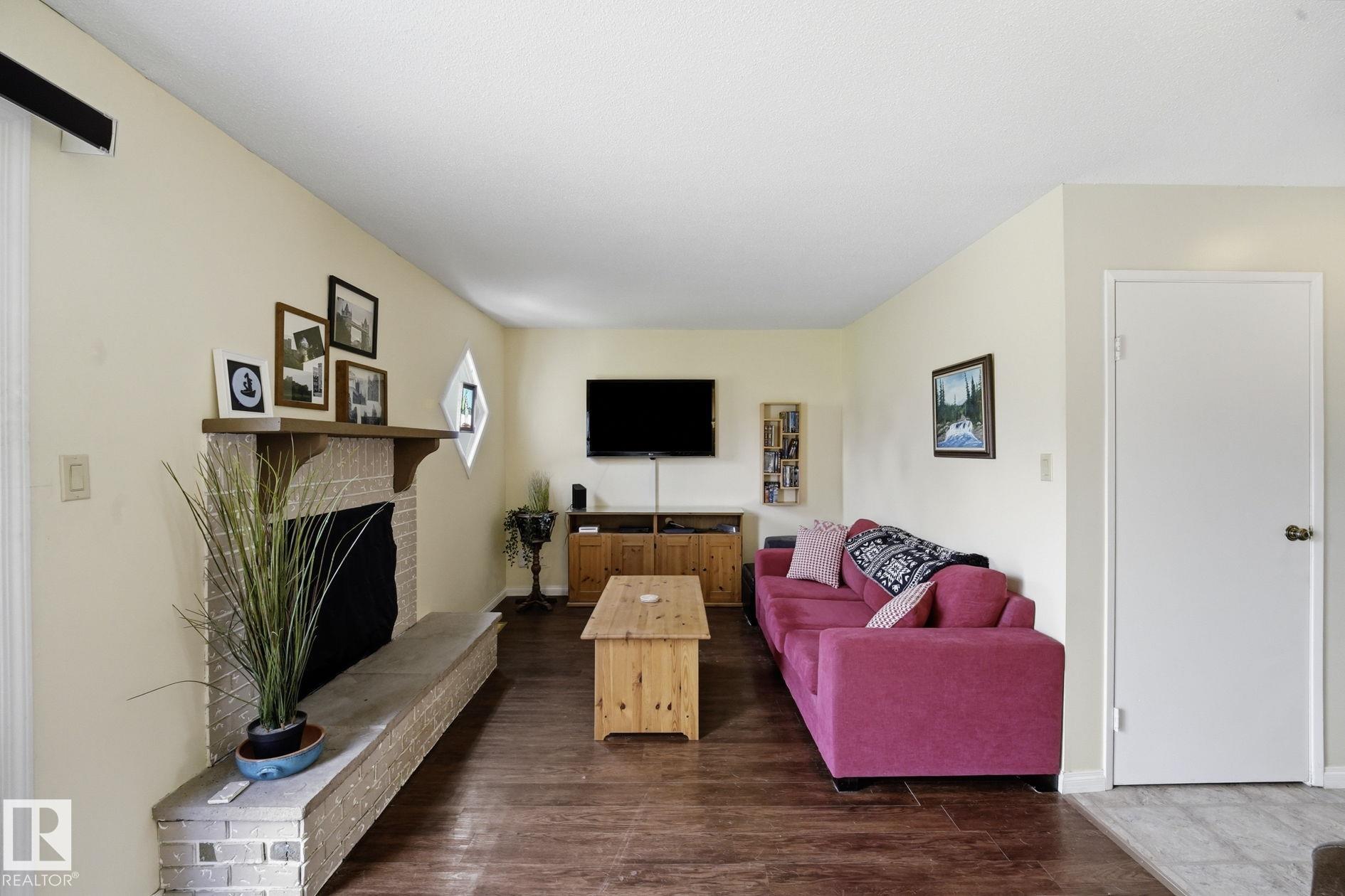 Photo 12 at 5362 38a Avenue NW, Greenview, Edmonton