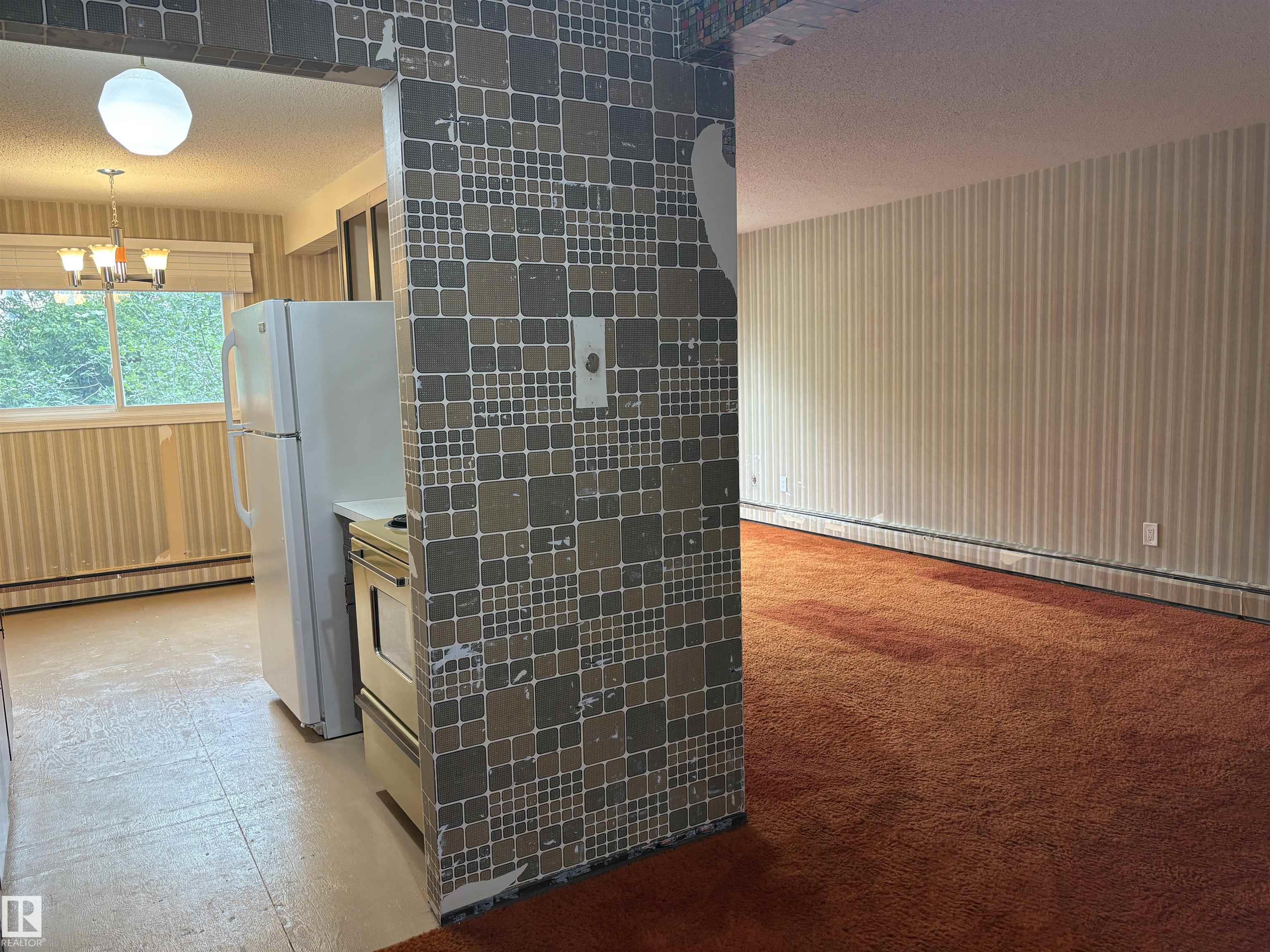 Photo 8 at 301 - 10320 113 Street NW, Wîhkwêntôwin, Edmonton