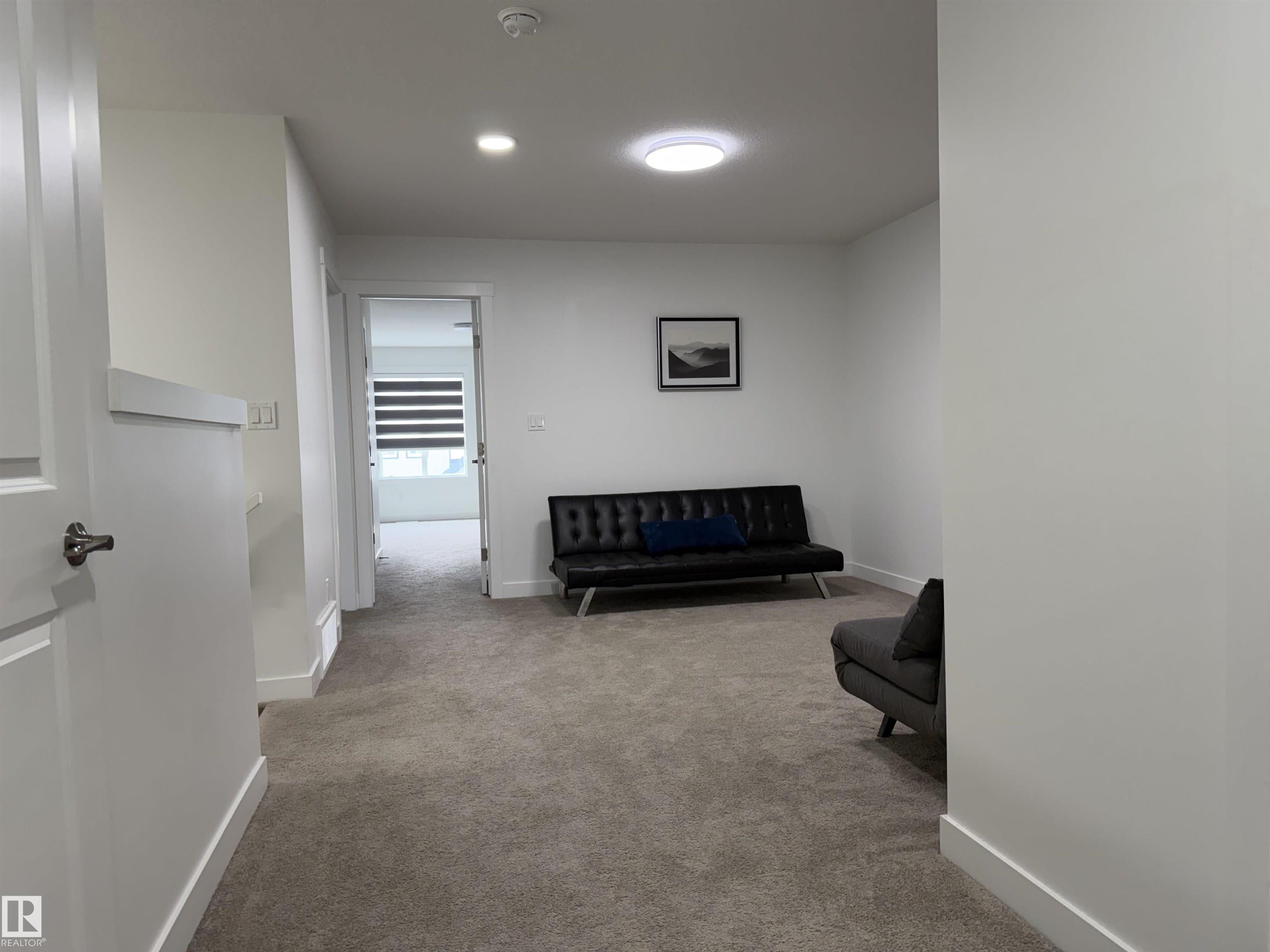 https://zimg.paragon.ice.com/ParagonImages/Property/PM/RAE/225412818/20/0/0/db75483aa65dfb2d8ca92651e1c23d55/1/8b3f95475dece841dda0a410b041d398/225412818-BB0E4CD9-BC1B-4712-BAB9-C039847BB82F.JPG