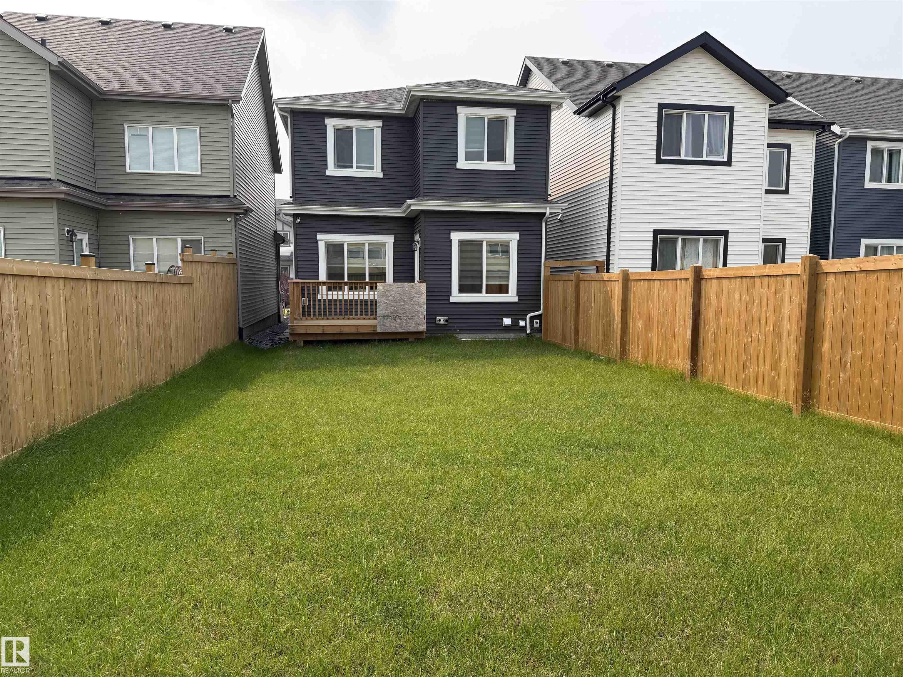 https://zimg.paragon.ice.com/ParagonImages/Property/PM/RAE/225412818/55/0/0/06c7e7179a0ef588512fd1c9539f0263/1/8b3f95475dece841dda0a410b041d398/225412818-A1F61F80-11C3-4E91-A45B-8838BA365E72.JPG