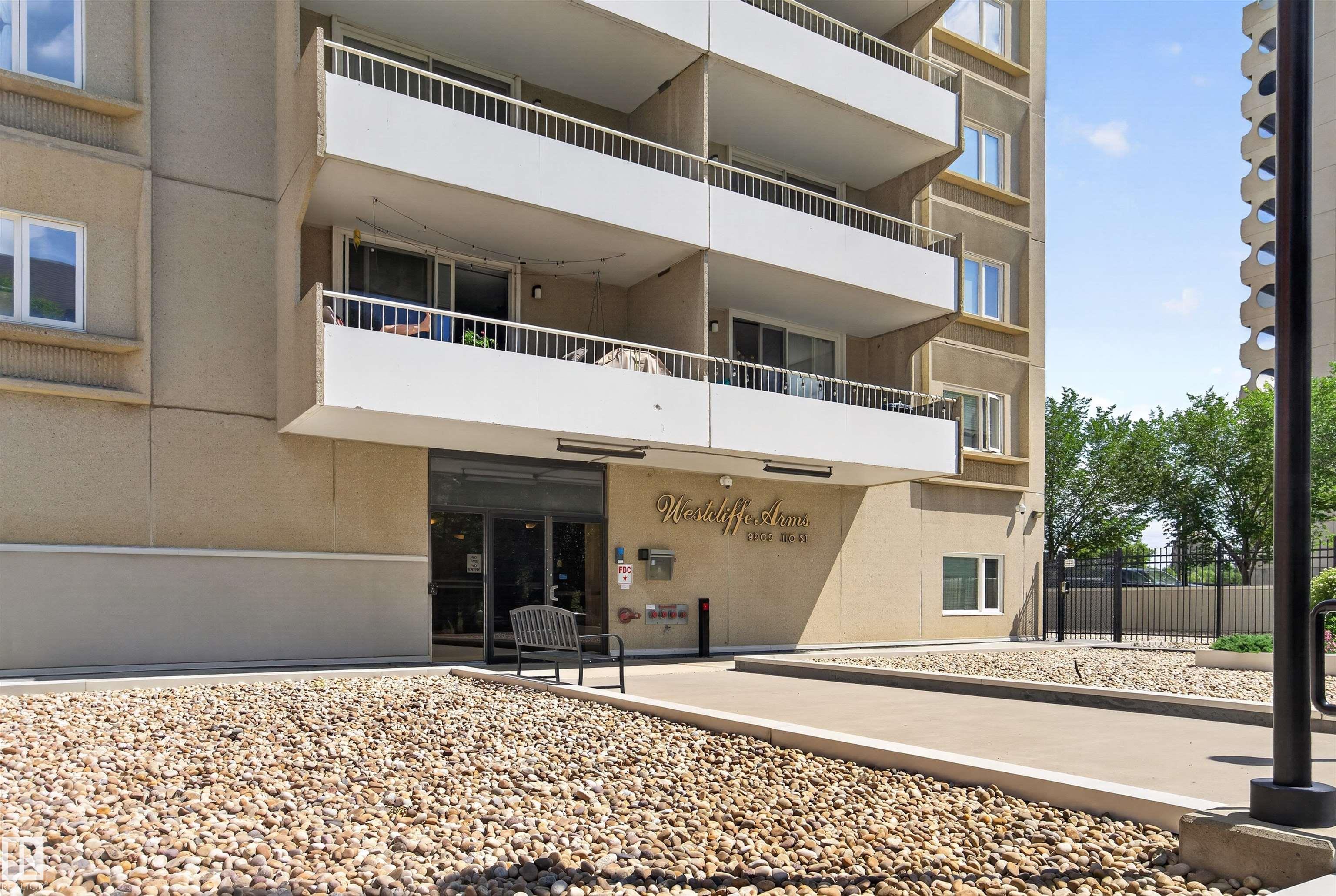 703 - 9909 110 Street NW, Wîhkwêntôwin, Edmonton
