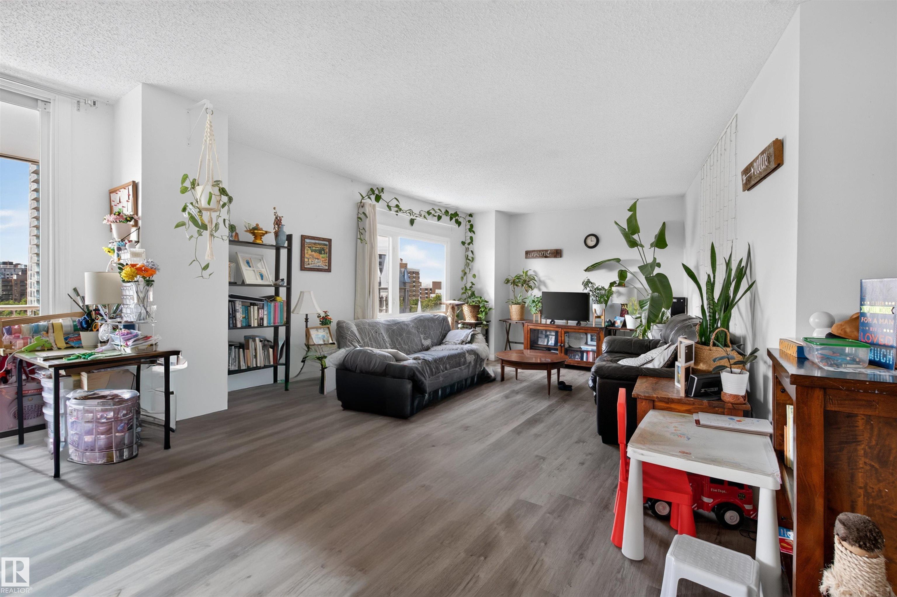 703 - 9909 110 Street NW, Wîhkwêntôwin, Edmonton