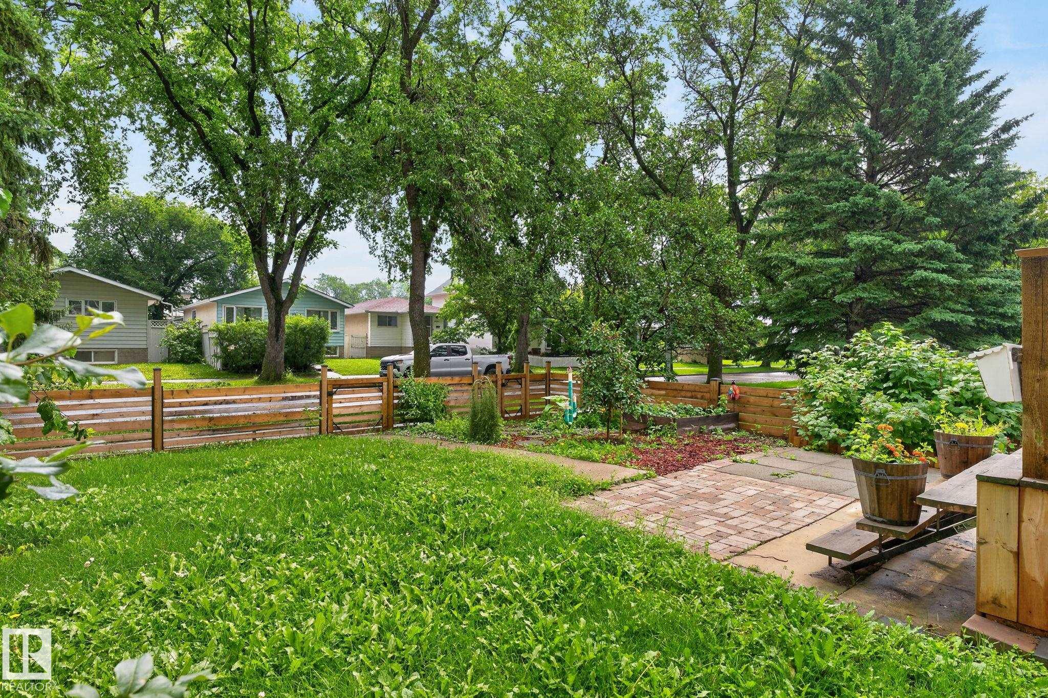 https://zimg.paragon.ice.com/ParagonImages/Property/PM/RAE/225412899/57/0/0/04f04750185b31f29a8f38dfd607fca4/1/218d4a41ef1de0e4fdcd1c8096fff573/225412899-d7453419-95b6-4125-9cbb-a86384b515b2.JPG
