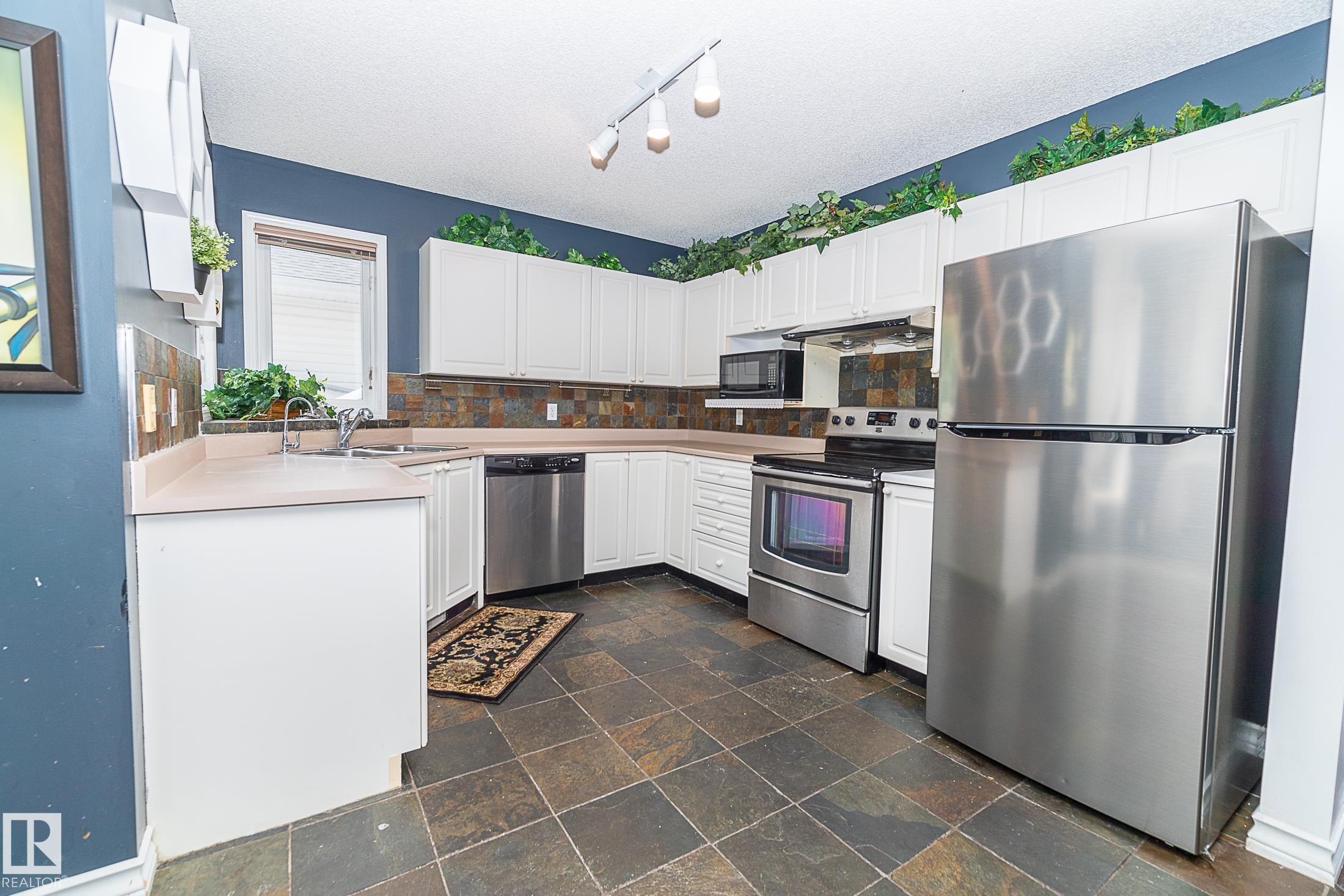 https://zimg.paragon.ice.com/ParagonImages/Property/PM/RAE/225412910/22/0/0/55a1c1cf68d1068003c0a48e7f89cbdf/1/839728679da1107e1565423da704e059/225412910-f21a0606-f96f-495c-b1f7-8a39fe93ecfc.JPG