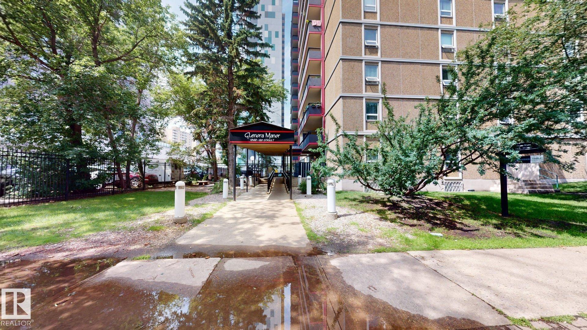 Photo 13 at 307 - 10140 120 Street NW, Wîhkwêntôwin, Edmonton
