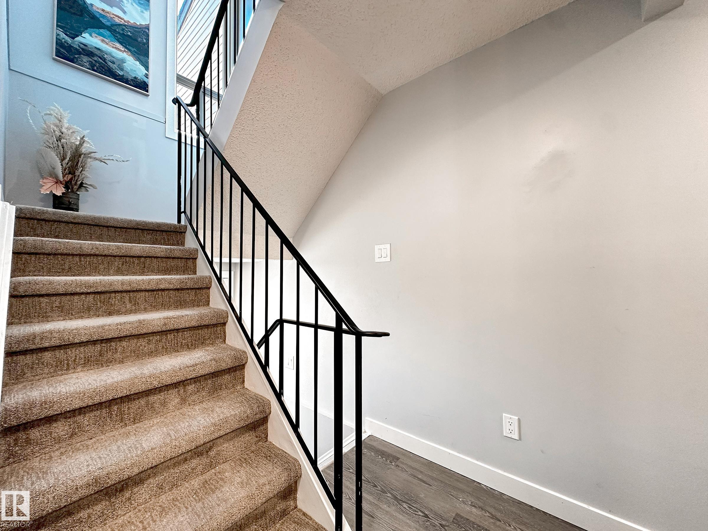Photo 21 at 862 Erin Place NW, Thorncliffe, Edmonton
