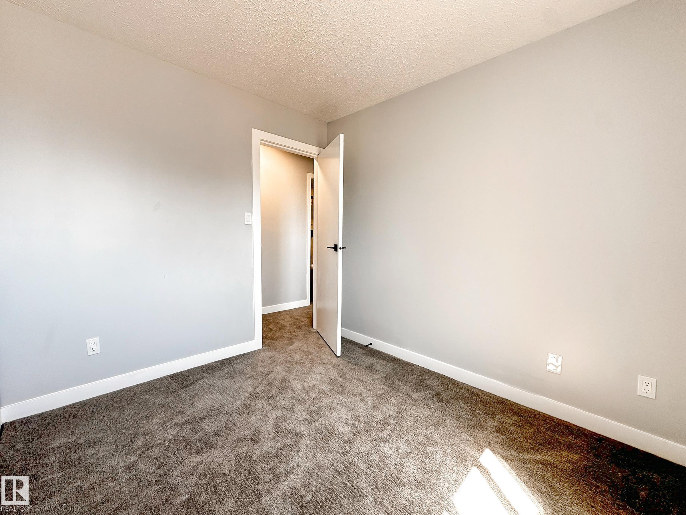 Photo 28 at 862 Erin Place NW, Thorncliffe, Edmonton