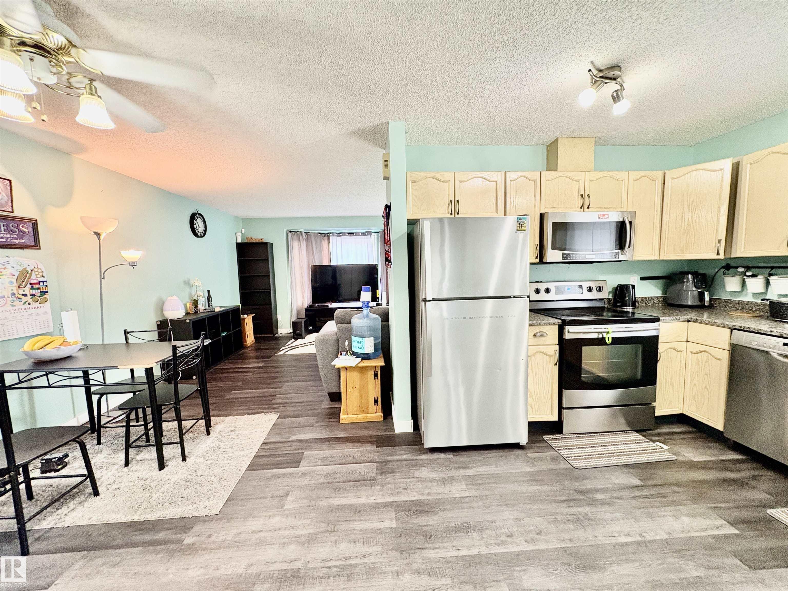 Photo 12 at 325 Kline Crescent NW, Kiniski Gardens, Edmonton