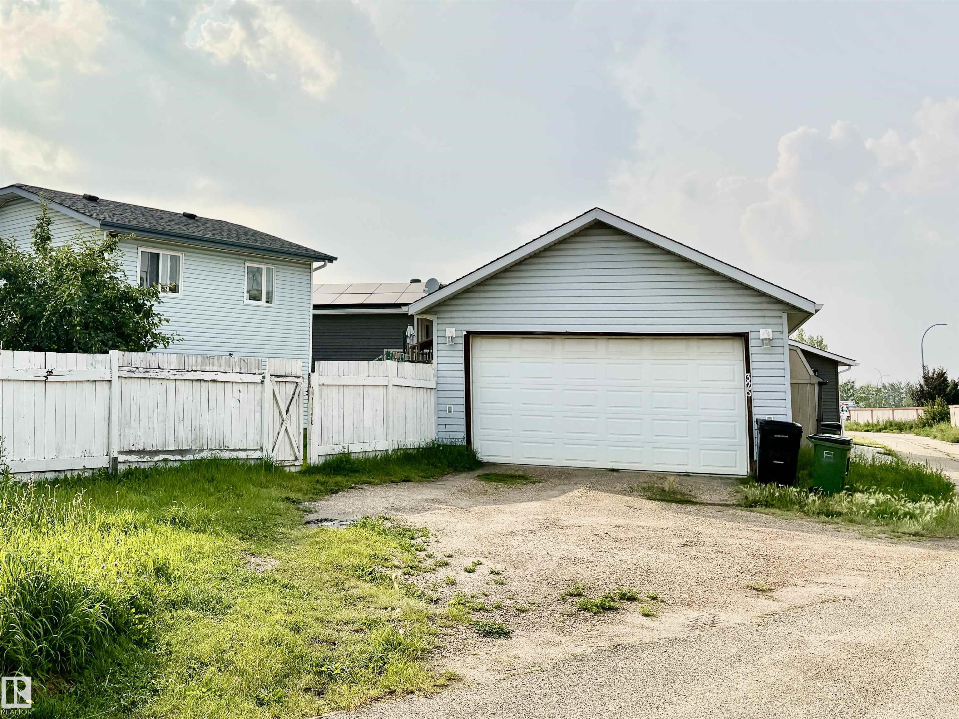 Photo 47 at 325 Kline Crescent NW, Kiniski Gardens, Edmonton
