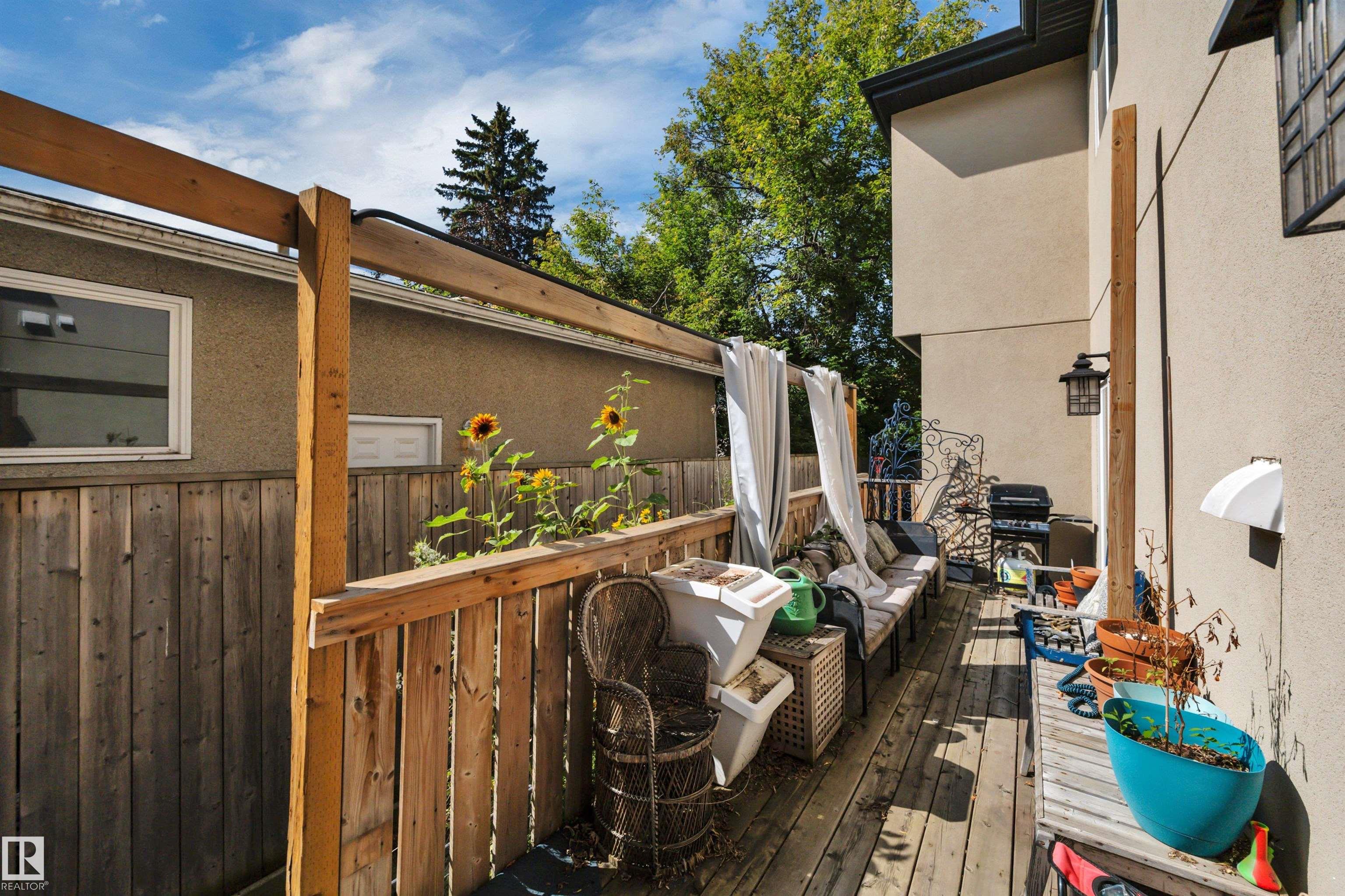 Listing photo thumbnail
