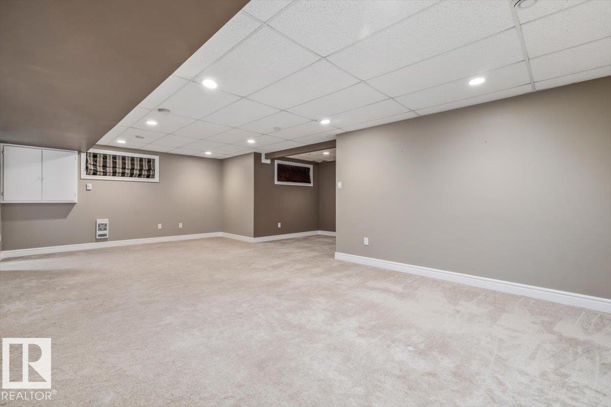 https://zimg.paragon.ice.com/ParagonImages/Property/PM/RAE/225412944/38/0/0/1083c9b9e5cda19a0571c4a8763e9aa8/1/6b456d953ae88d84cdc091e8d172ff48/225412944-6b5c7327-6bab-40cf-85ce-4e709319973b.JPG