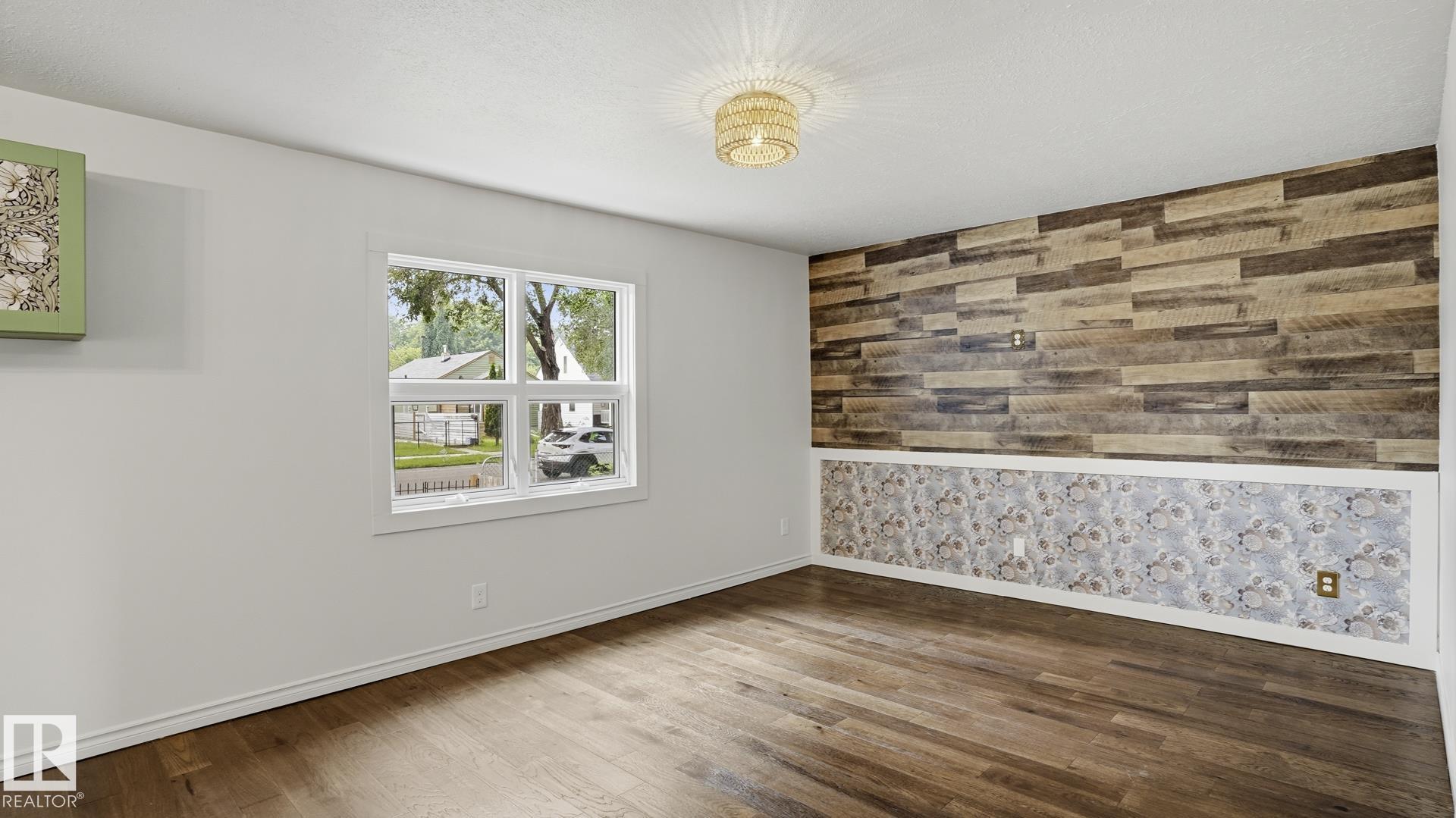 Photo 16 at 11617 84 Street NW, Parkdale, Edmonton