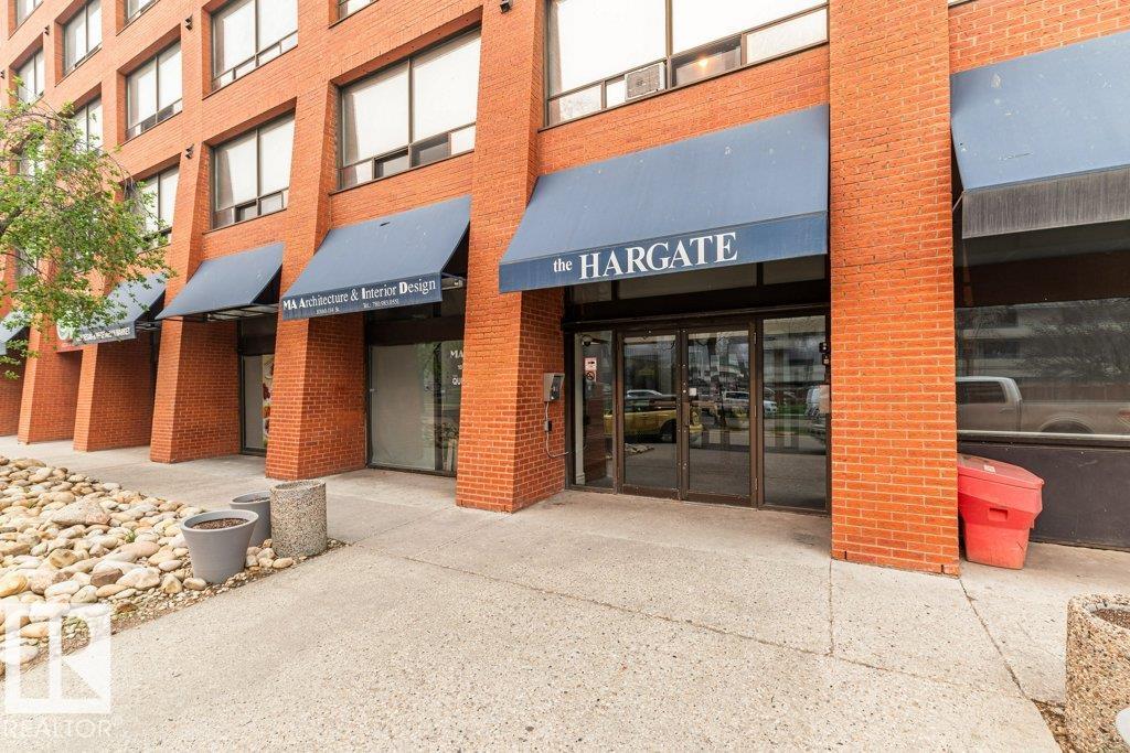 327 - 10160 114 Street NW, Wîhkwêntôwin, Edmonton