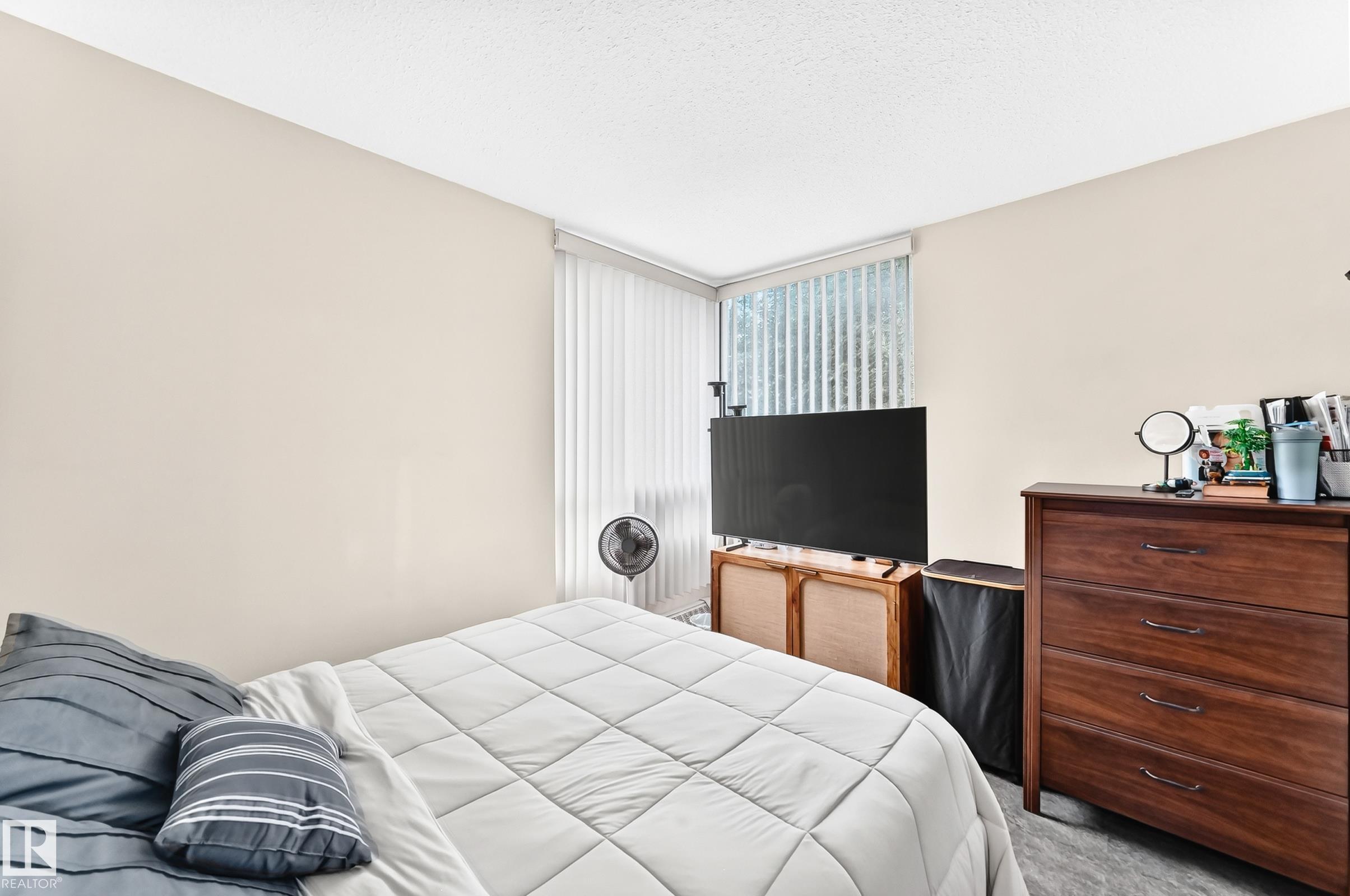 Photo 10 at 230 - 10160 114 Street NW, Wîhkwêntôwin, Edmonton