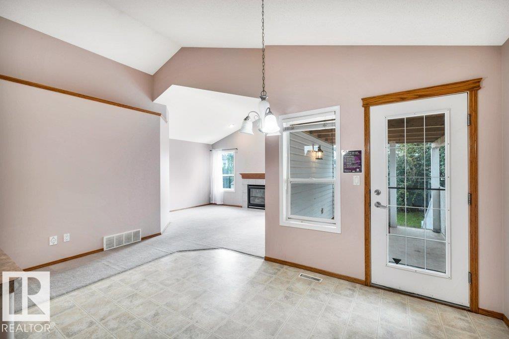 https://zimg.paragon.ice.com/ParagonImages/Property/PM/RAE/225412985/13/0/0/6f3a8a3138ad662dbaf76676b789e3ee/1/b236a9102c70628765e59e42c95df123/225412985-8f72977f-62a6-4d92-b19d-58f43e2b9a2d.JPG