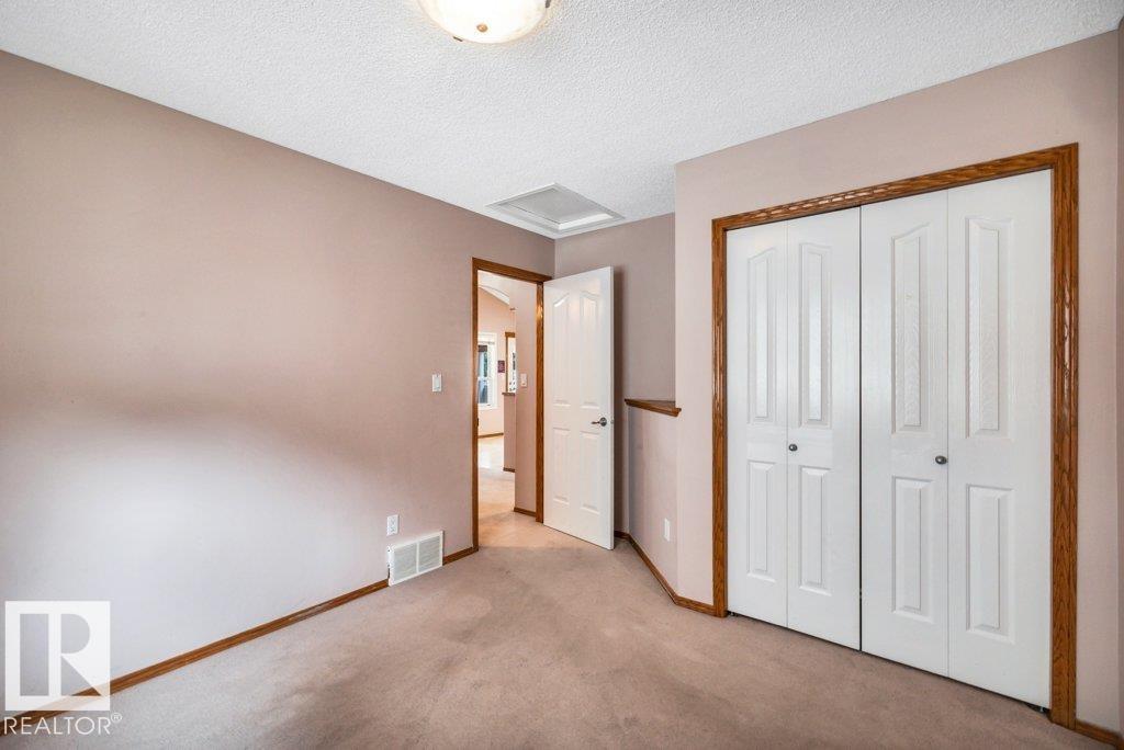 https://zimg.paragon.ice.com/ParagonImages/Property/PM/RAE/225412985/21/0/0/f319e89ceb546ee52839d26c326f8809/1/b236a9102c70628765e59e42c95df123/225412985-ef4b39af-d4d5-4d85-874b-4d0a692e8c78.JPG
