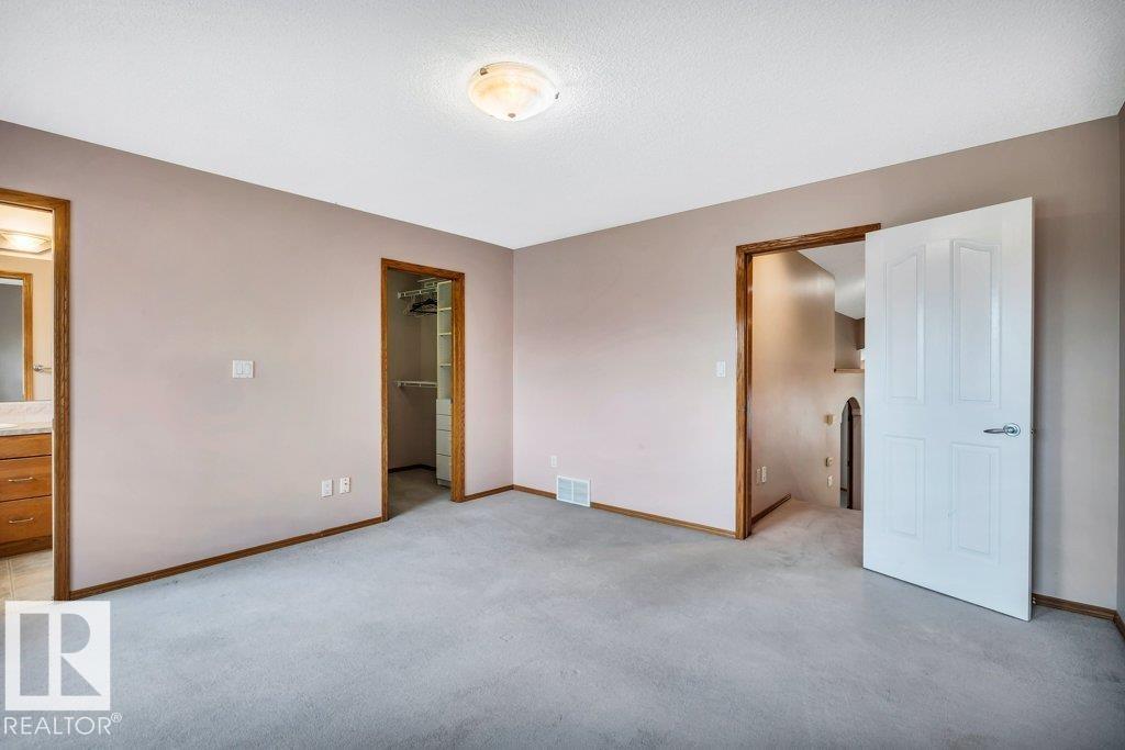 https://zimg.paragon.ice.com/ParagonImages/Property/PM/RAE/225412985/26/0/0/1a475d34ce89eab79d613f4d14d495b1/1/b236a9102c70628765e59e42c95df123/225412985-8cfa8f41-9fe6-489d-8f51-00929772ba82.JPG