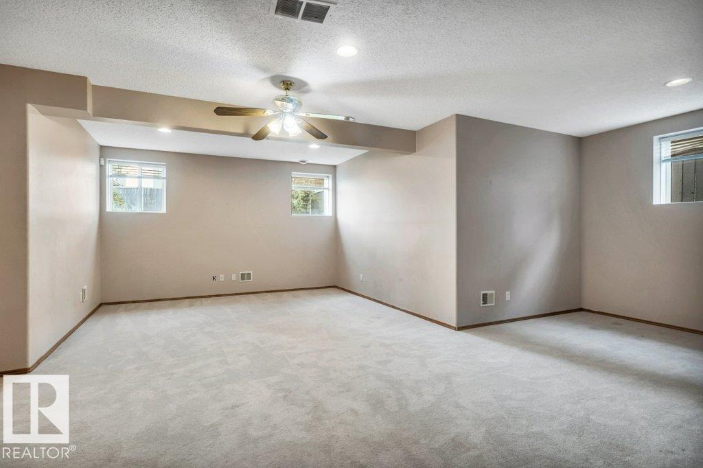 https://zimg.paragon.ice.com/ParagonImages/Property/PM/RAE/225412985/29/0/0/7eeffb91da46992920283df3a5ac8cd9/1/b236a9102c70628765e59e42c95df123/225412985-ca86aa89-5520-41ac-8c62-d093b609d406.JPG