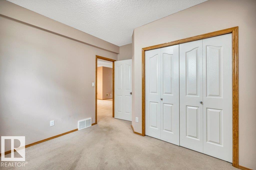 https://zimg.paragon.ice.com/ParagonImages/Property/PM/RAE/225412985/33/0/0/b50b789dd3102889f3c7b75482482a5a/1/b236a9102c70628765e59e42c95df123/225412985-b09e9bfe-7bbf-42ef-9853-87696b6e345d.JPG